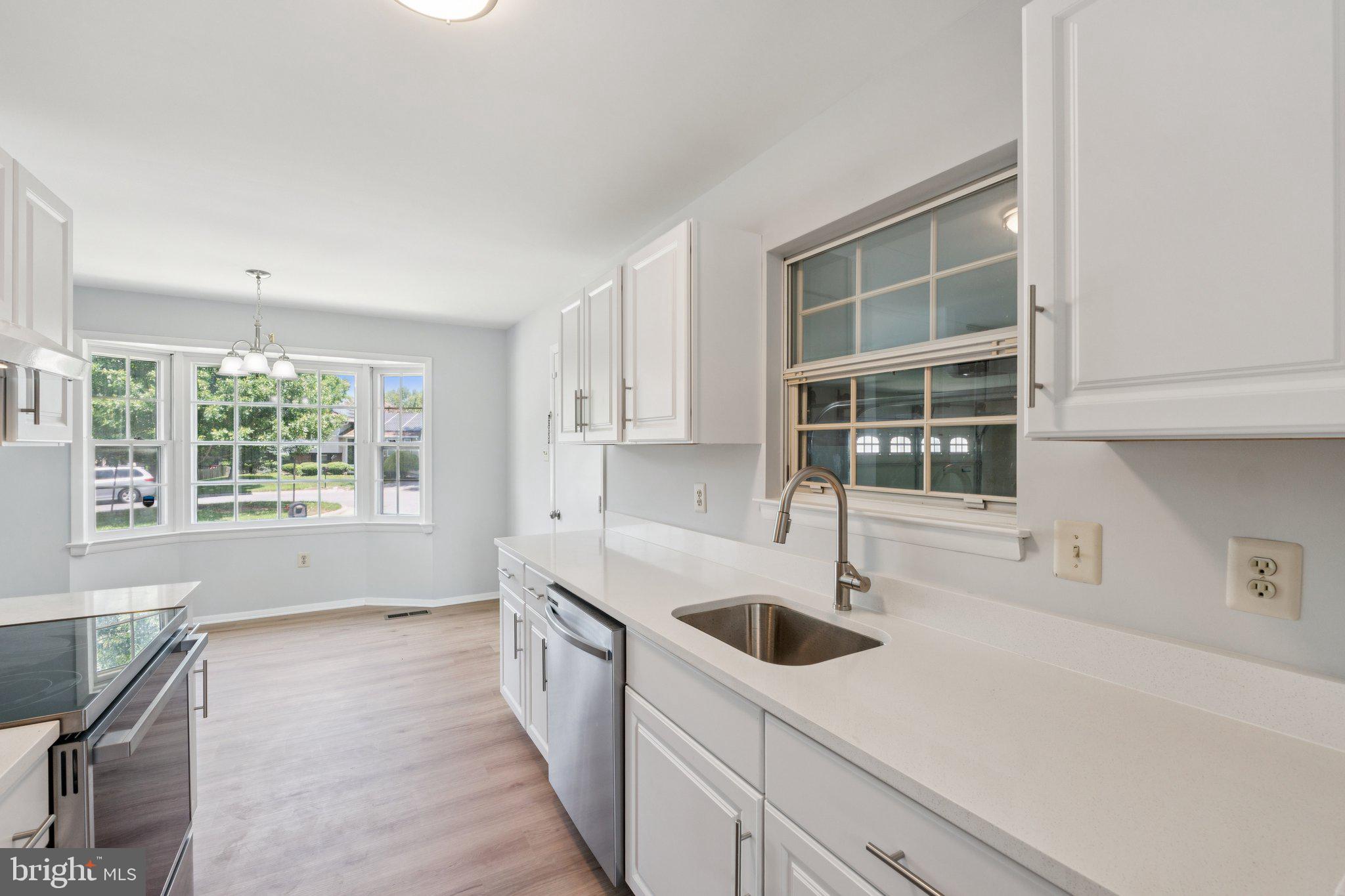 FLOWER HILL - Residential