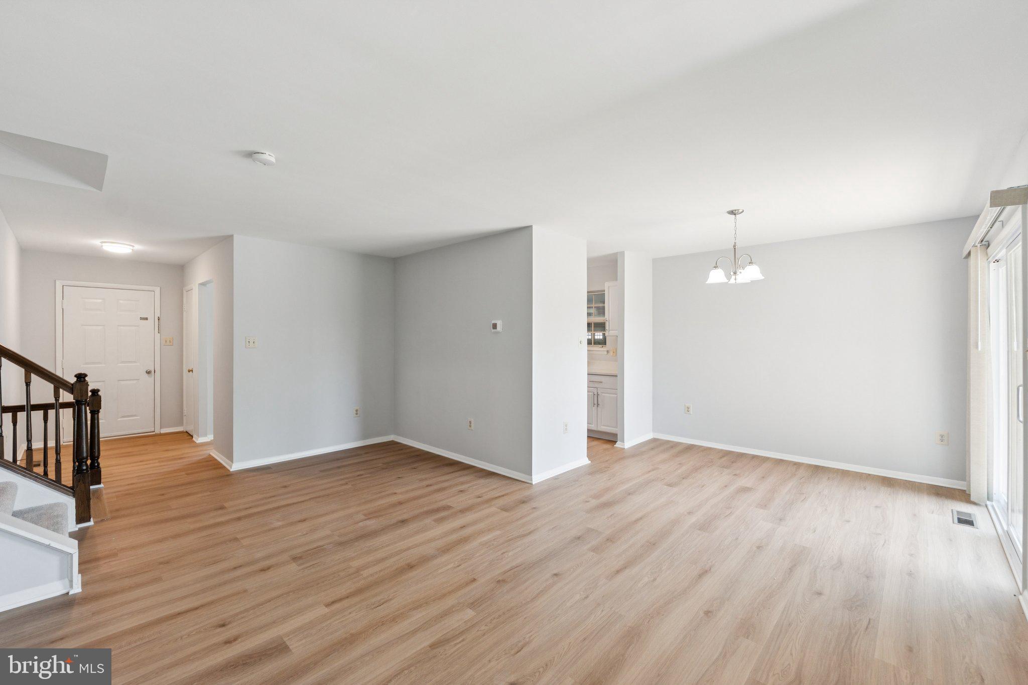 FLOWER HILL - Residential