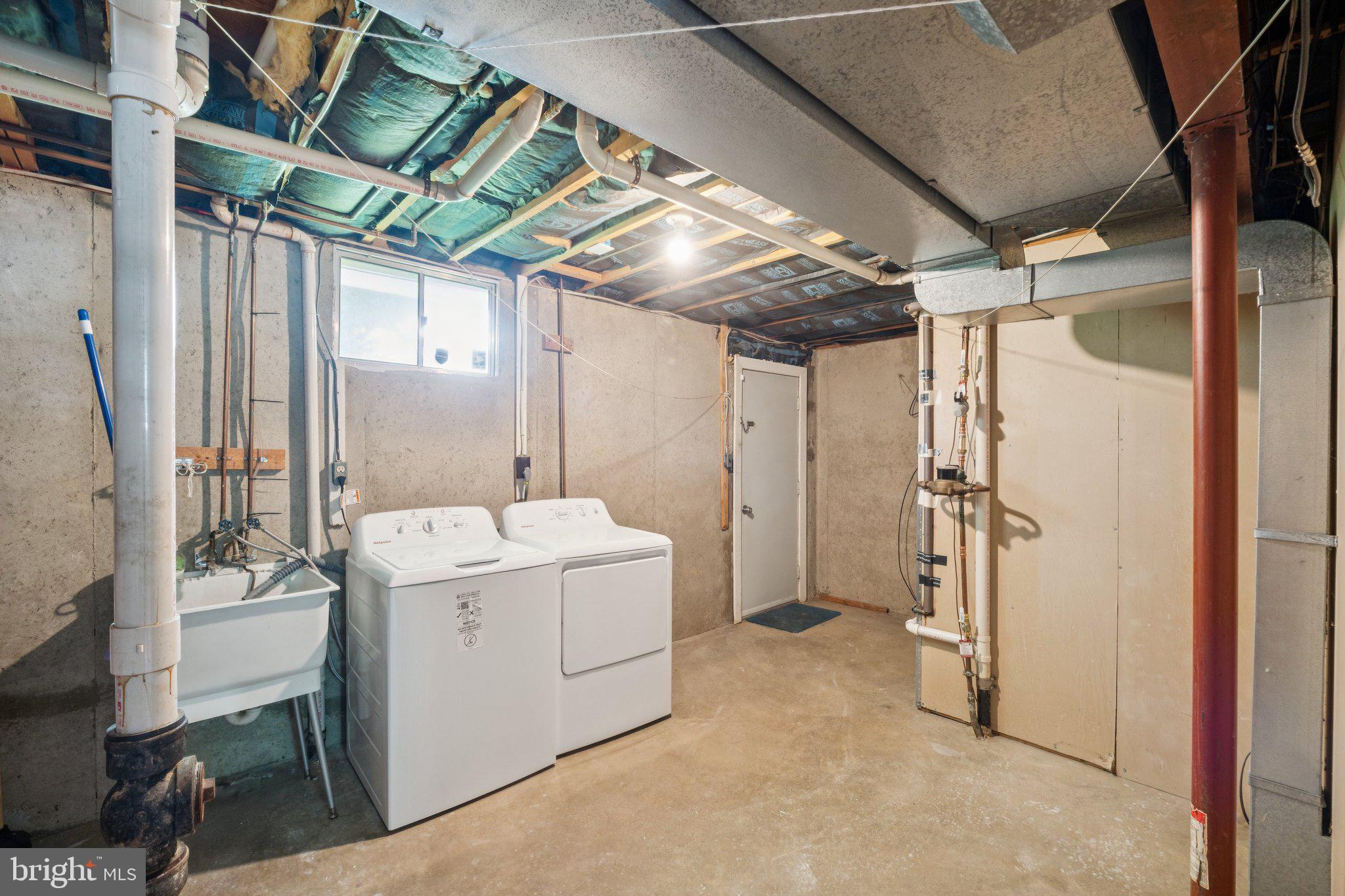 FLOWER HILL - Residential