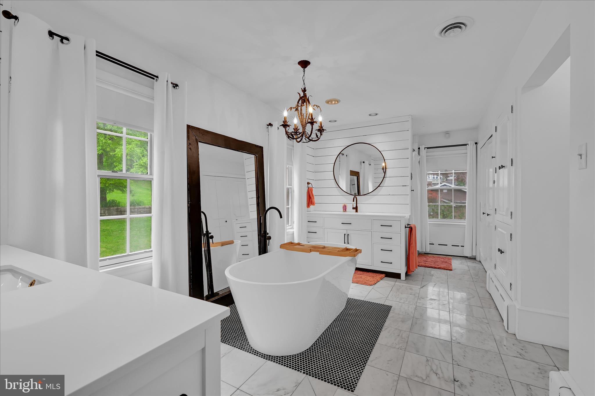 YORKVILLE - Residential