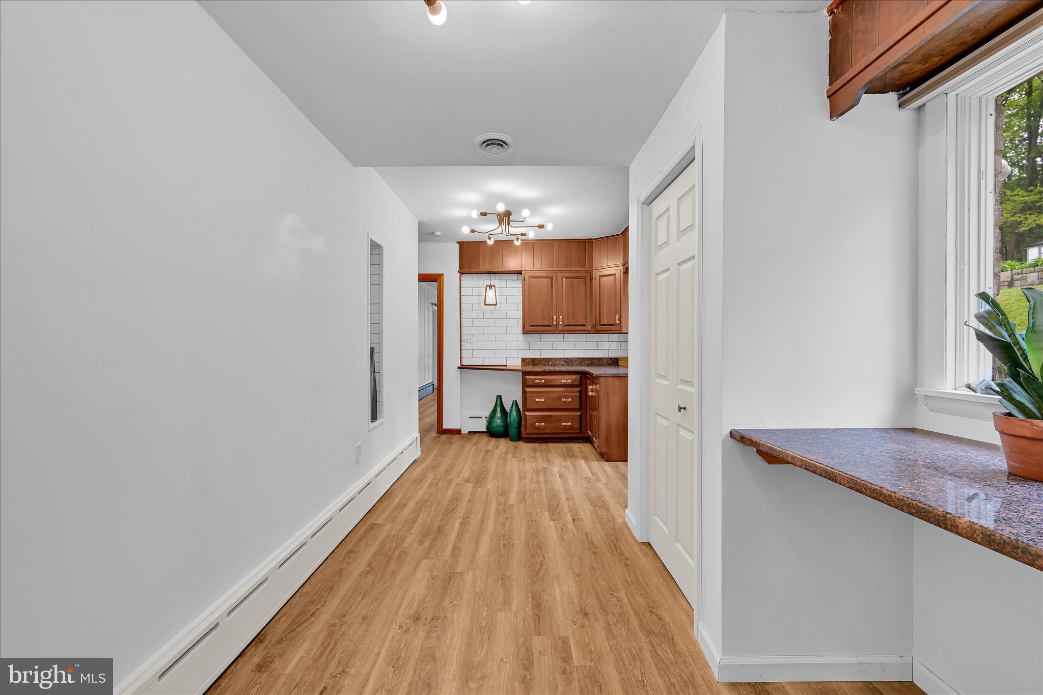 YORKVILLE - Residential