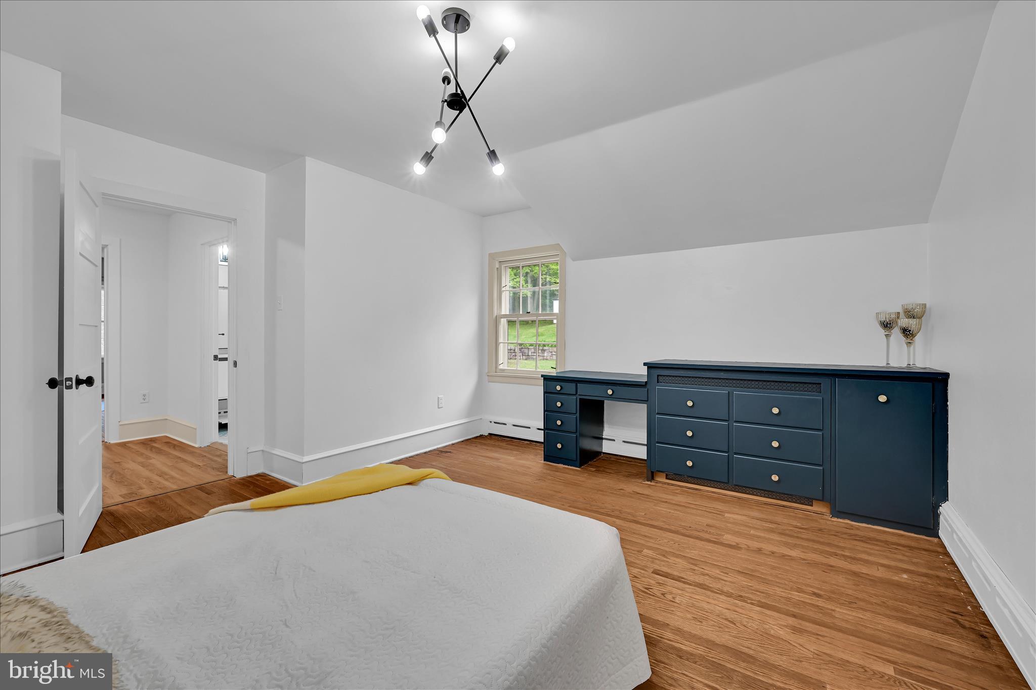 YORKVILLE - Residential