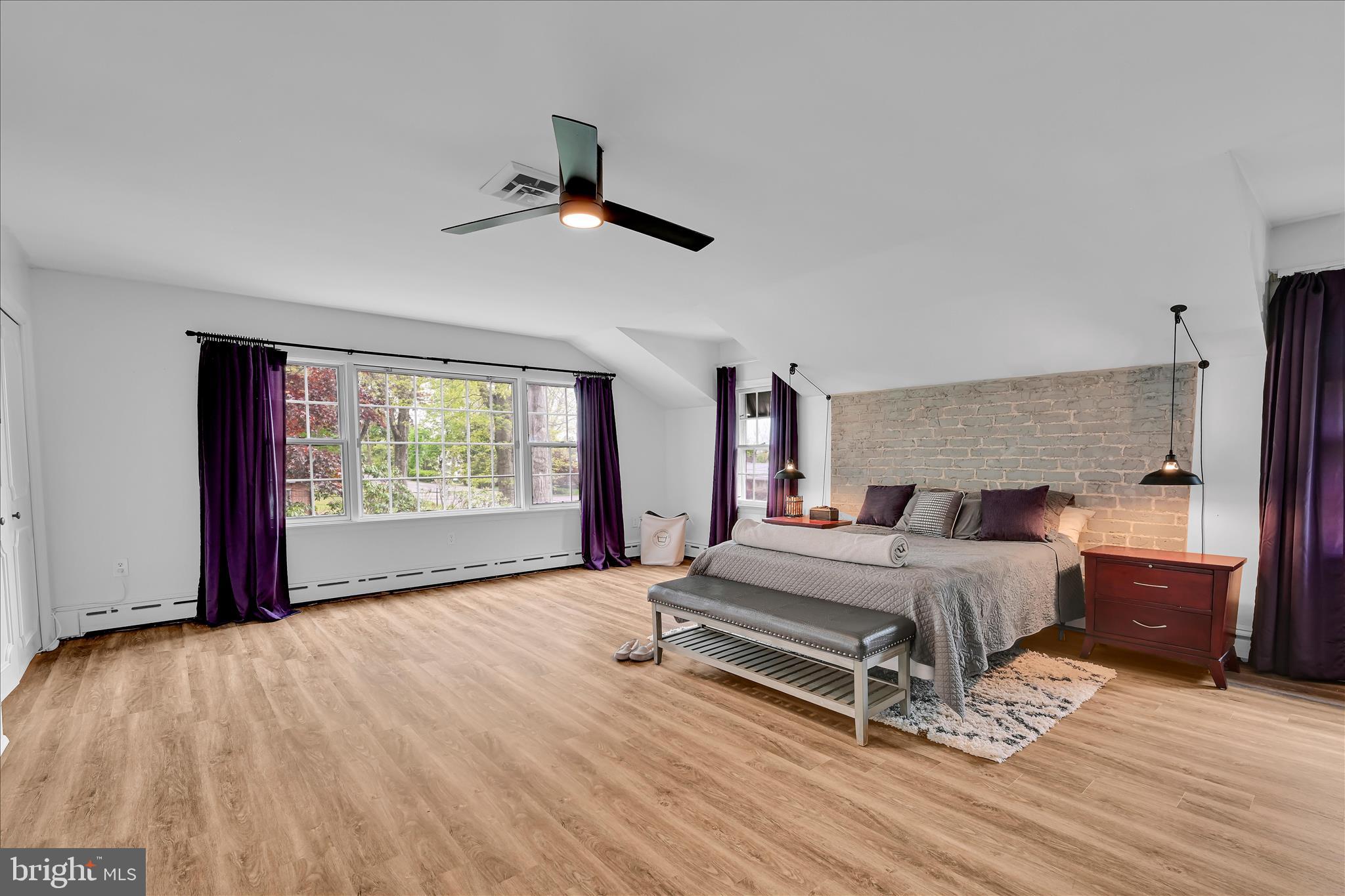 YORKVILLE - Residential