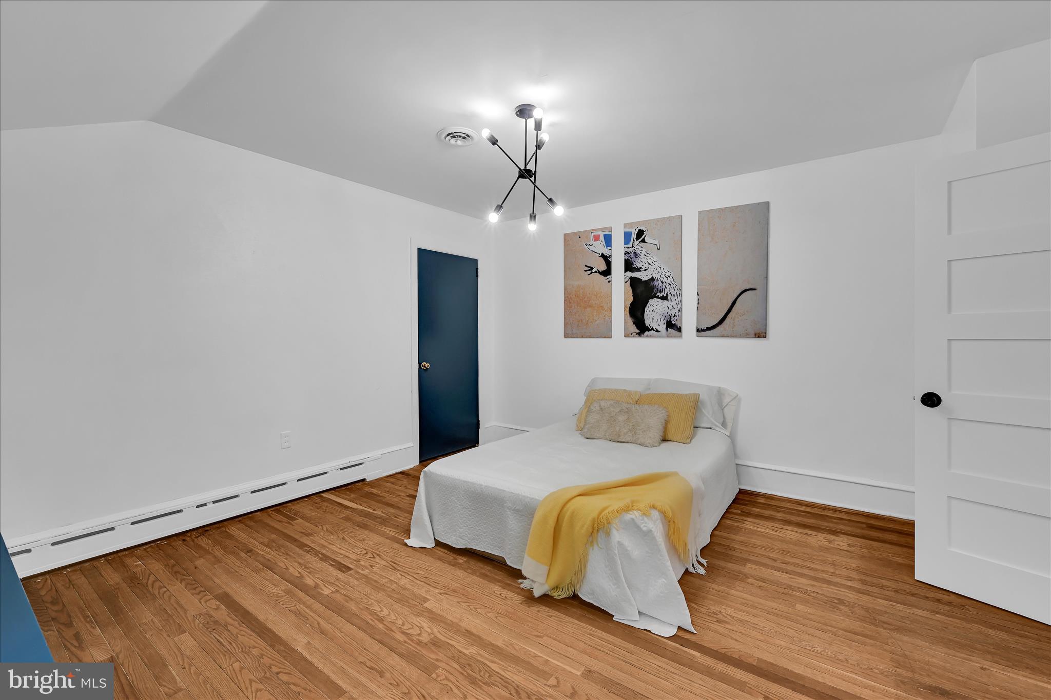 YORKVILLE - Residential