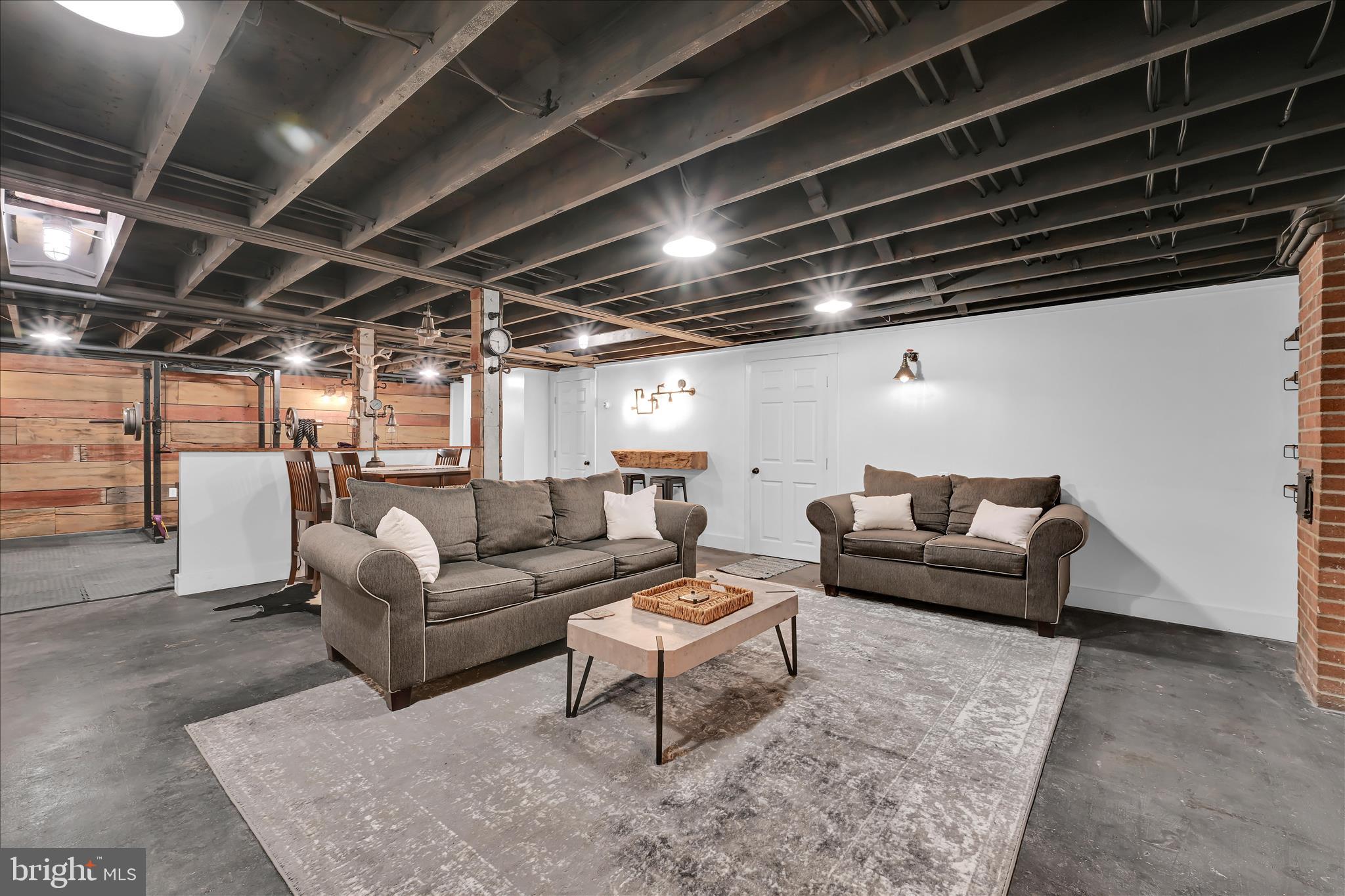 YORKVILLE - Residential