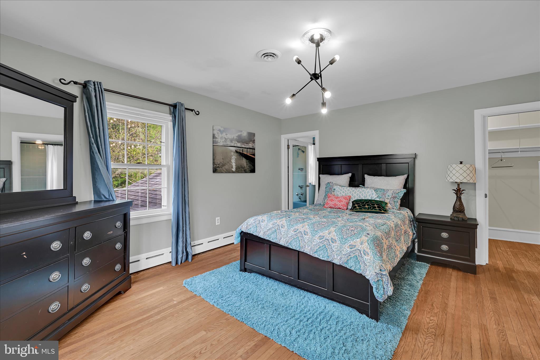 YORKVILLE - Residential