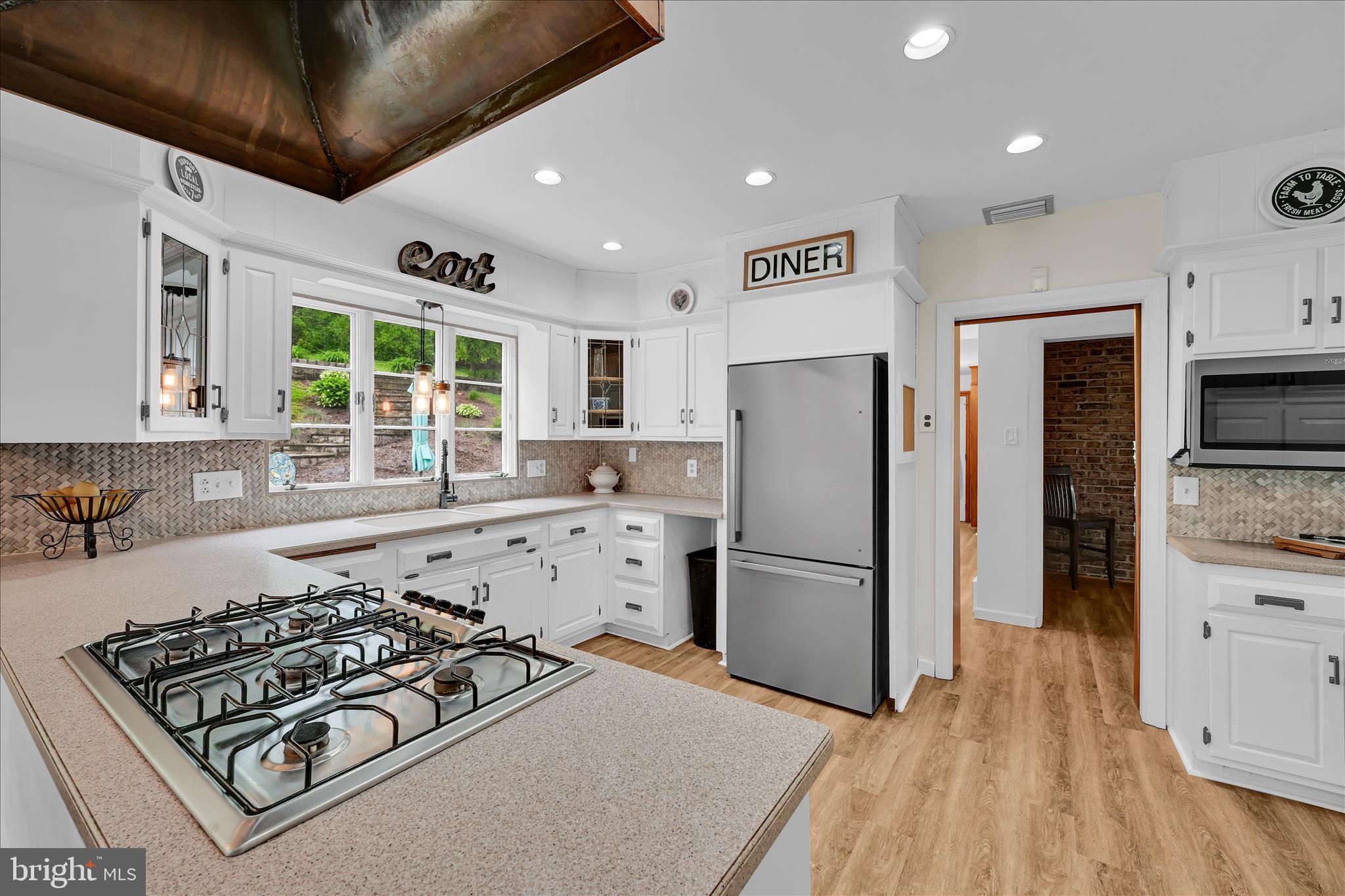 YORKVILLE - Residential