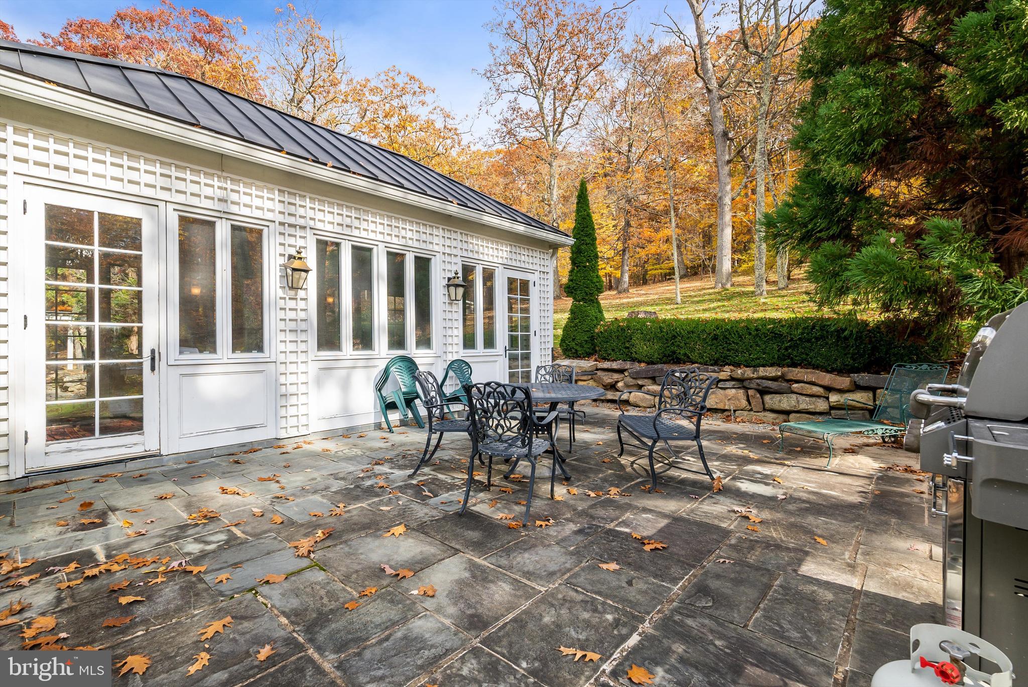 HOMESTEAD - Residential