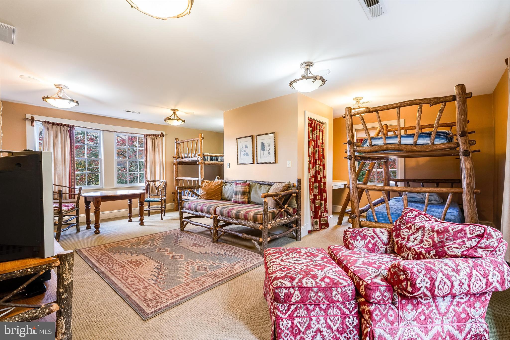 HOMESTEAD - Residential