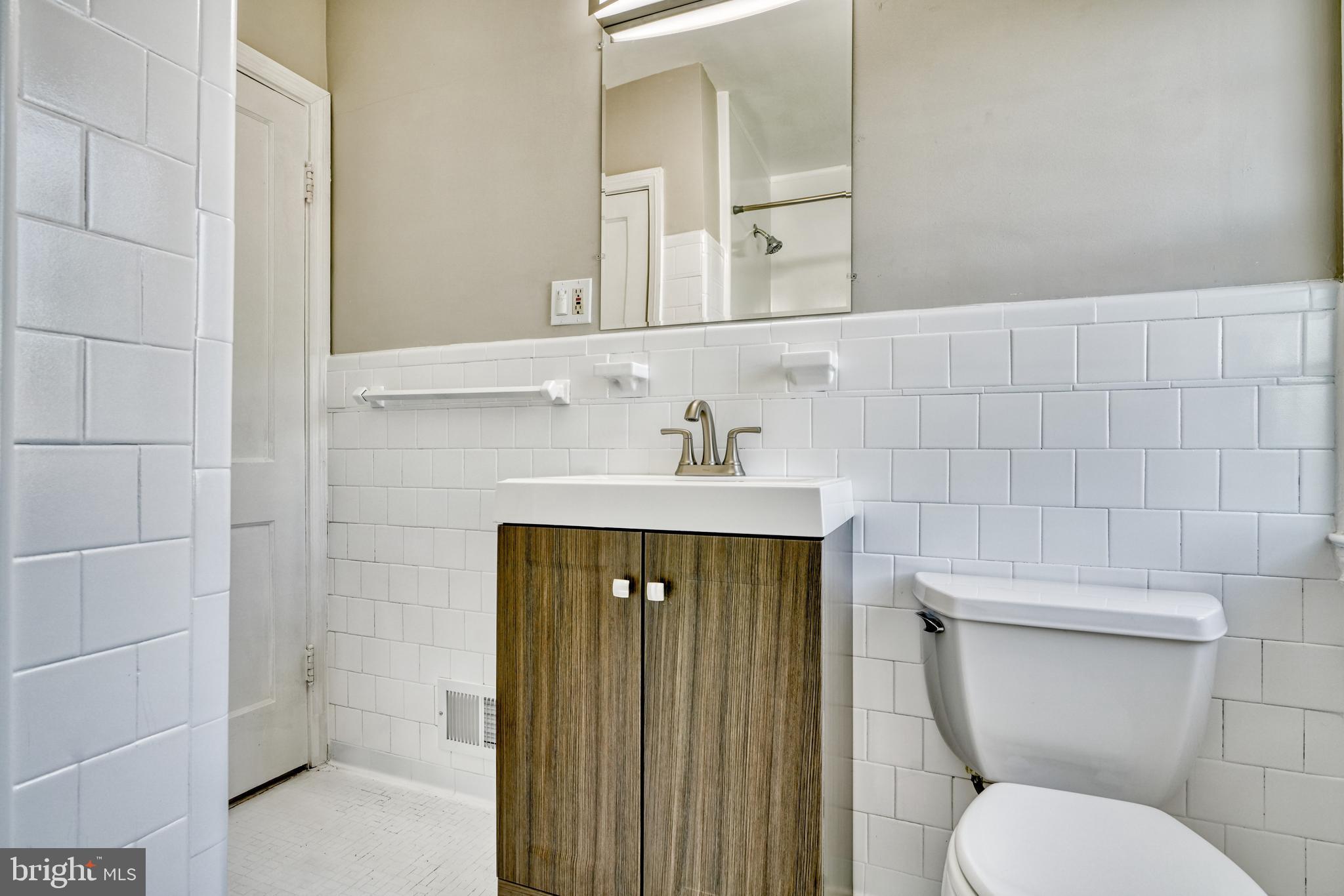 RIDGELEIGH - Residential Lease