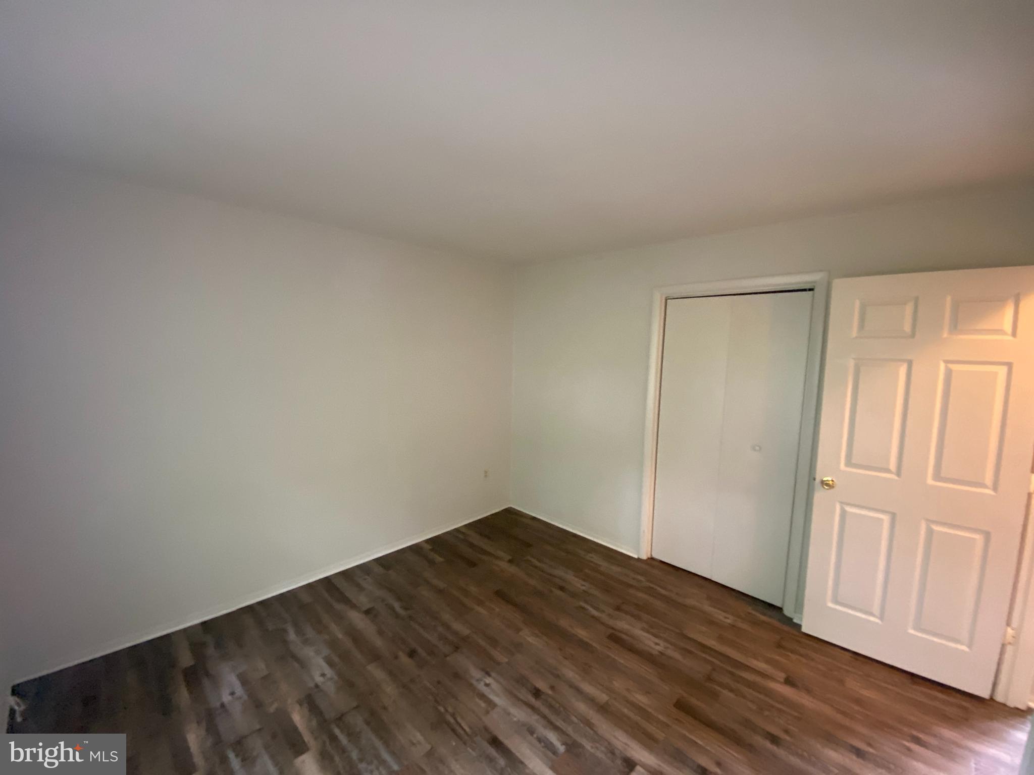 ROSELAND - Residential Lease