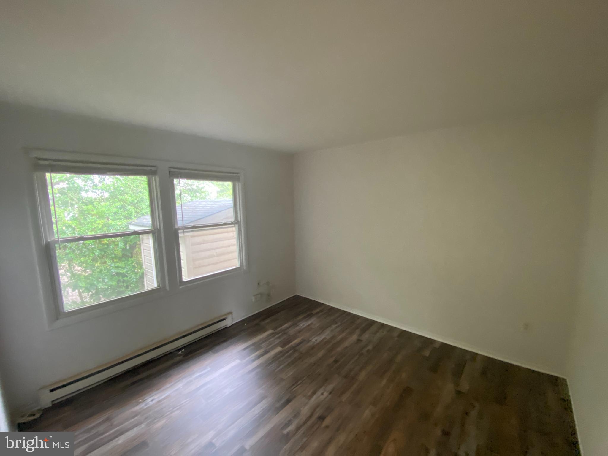 ROSELAND - Residential Lease