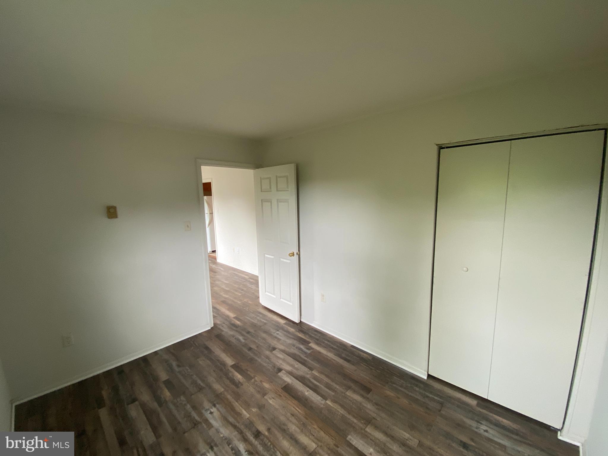 ROSELAND - Residential Lease