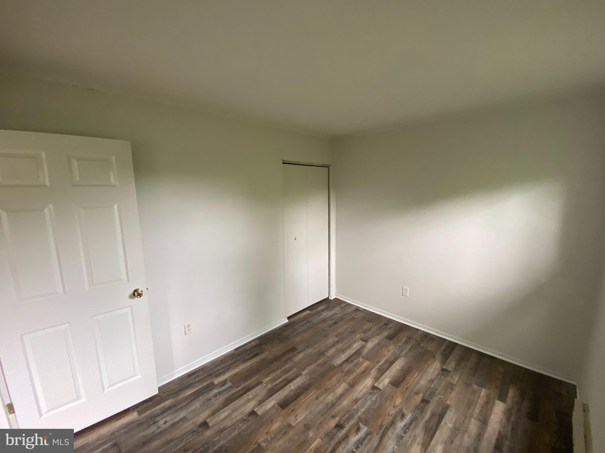 ROSELAND - Residential Lease