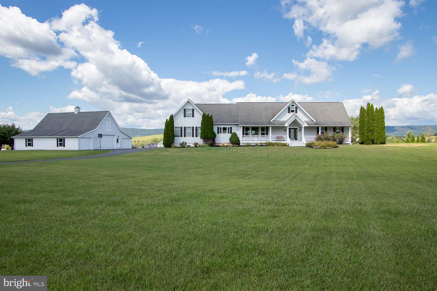 HIDDEN LAKES ESTATES - Residential