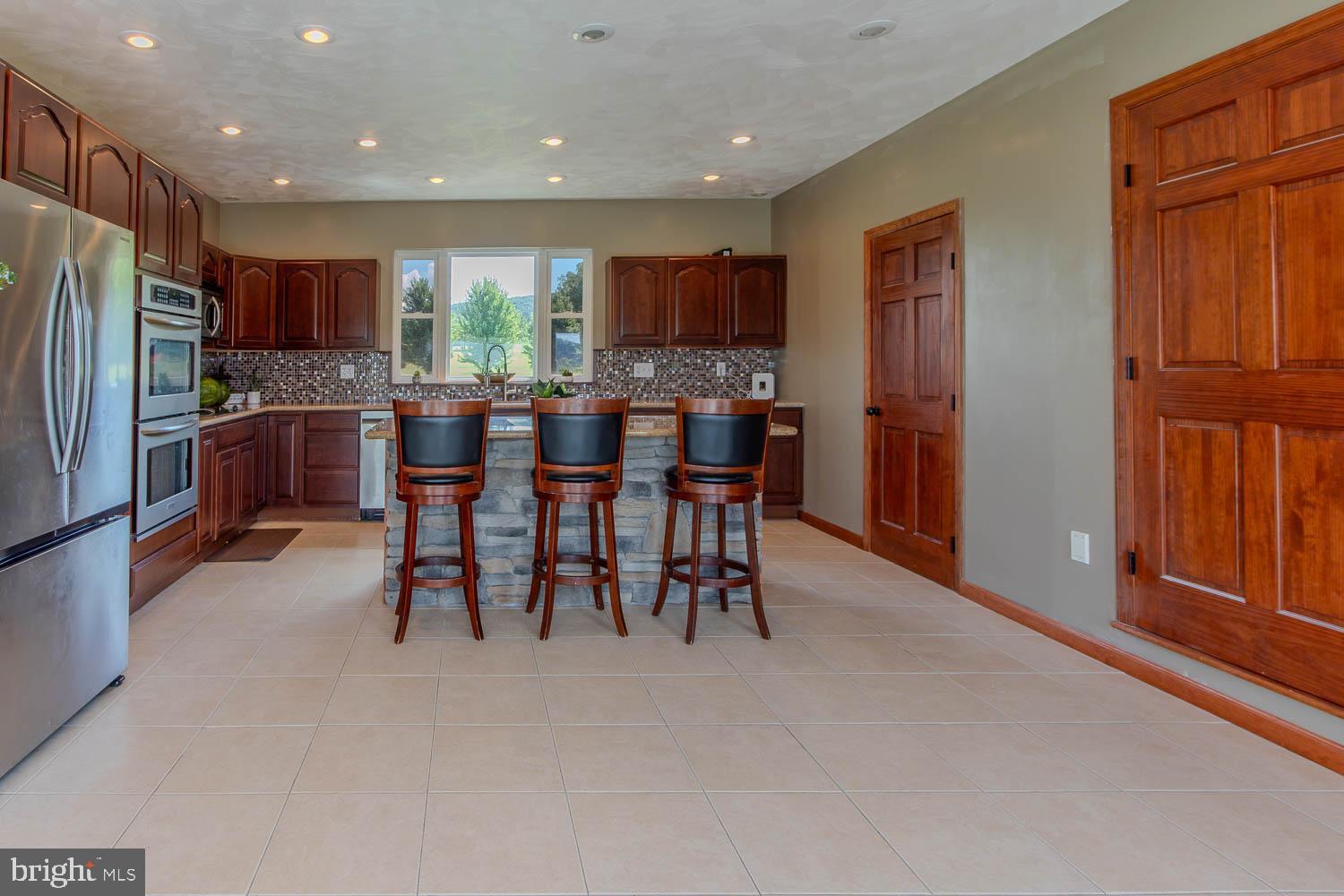 HIDDEN LAKES ESTATES - Residential