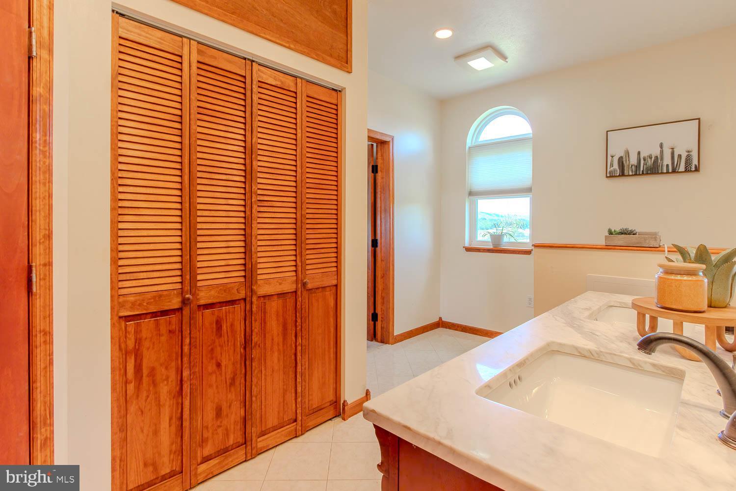 HIDDEN LAKES ESTATES - Residential