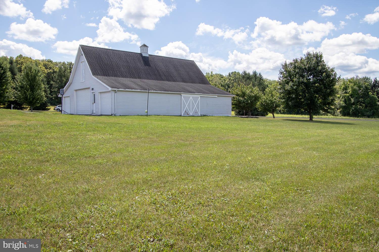 HIDDEN LAKES ESTATES - Residential