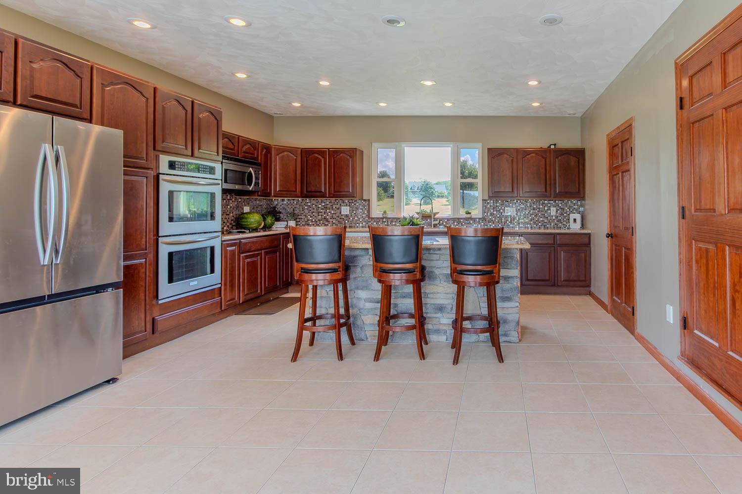 HIDDEN LAKES ESTATES - Residential