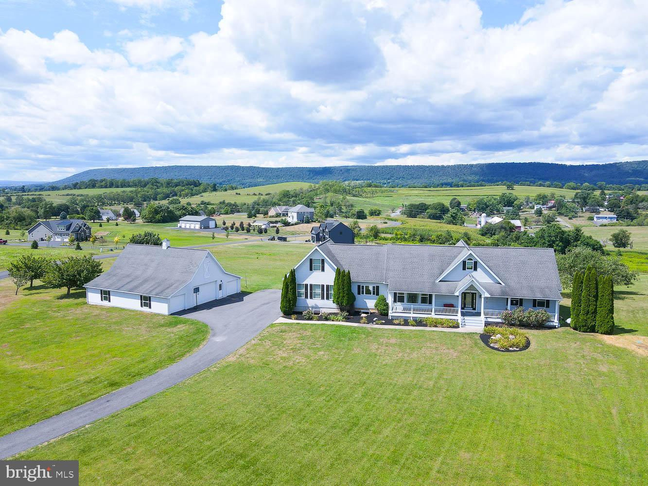 HIDDEN LAKES ESTATES - Residential