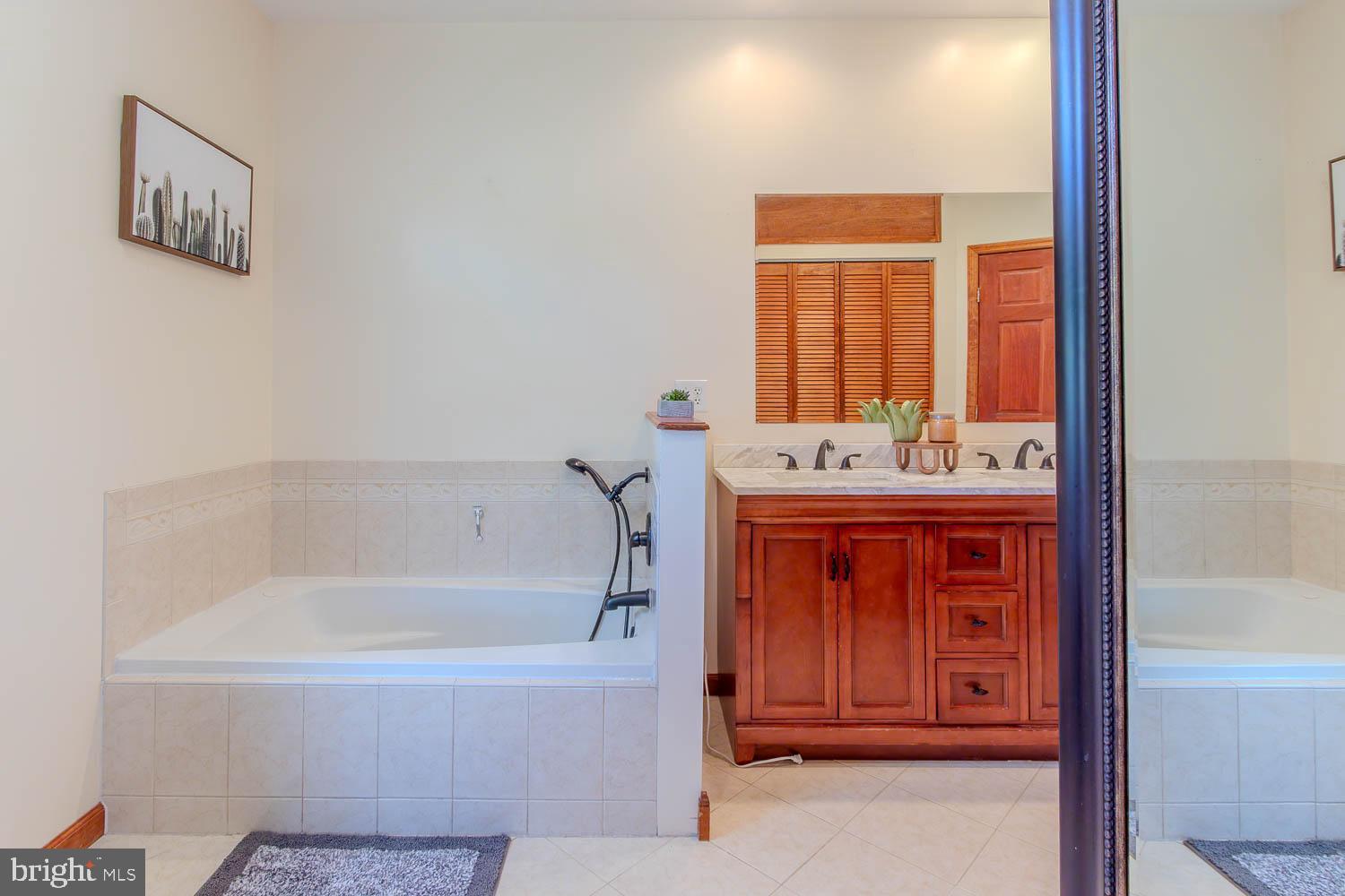 HIDDEN LAKES ESTATES - Residential