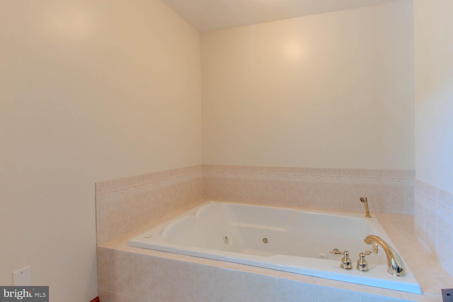 HIDDEN LAKES ESTATES - Residential