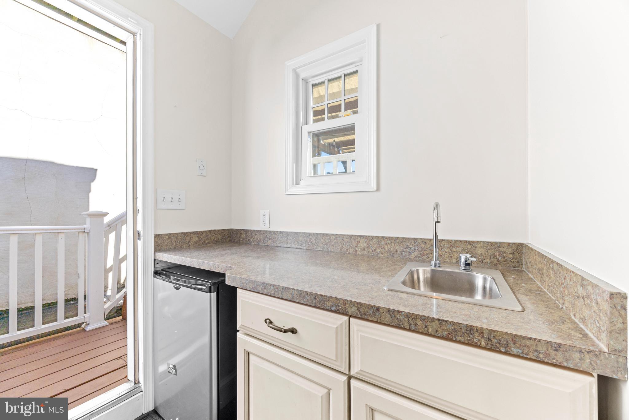 RIVERSIDE - Residential