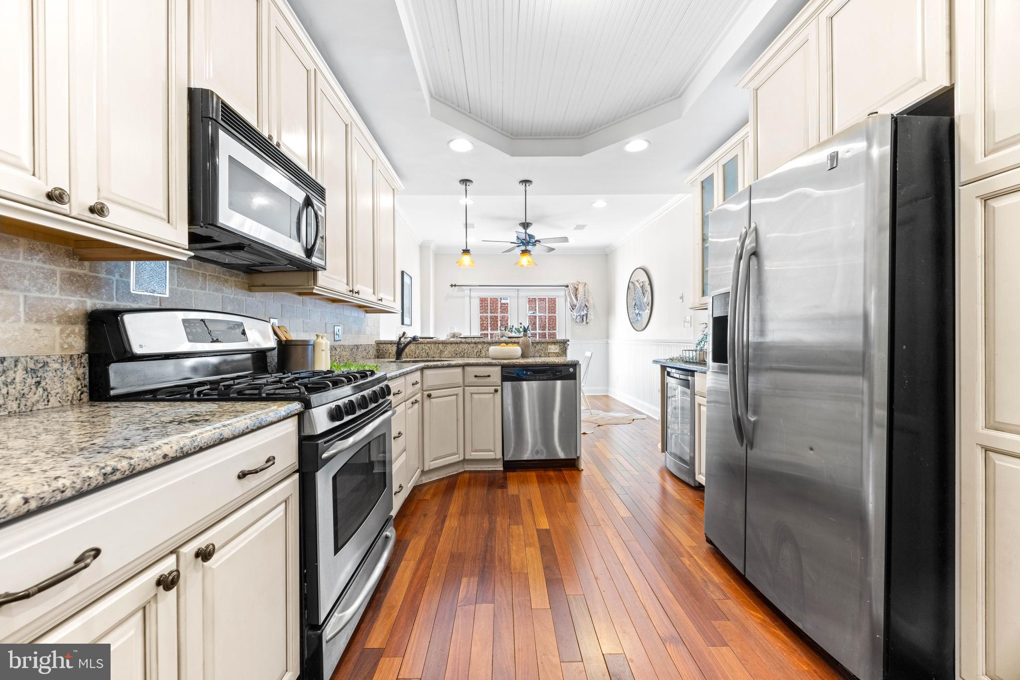 RIVERSIDE - Residential