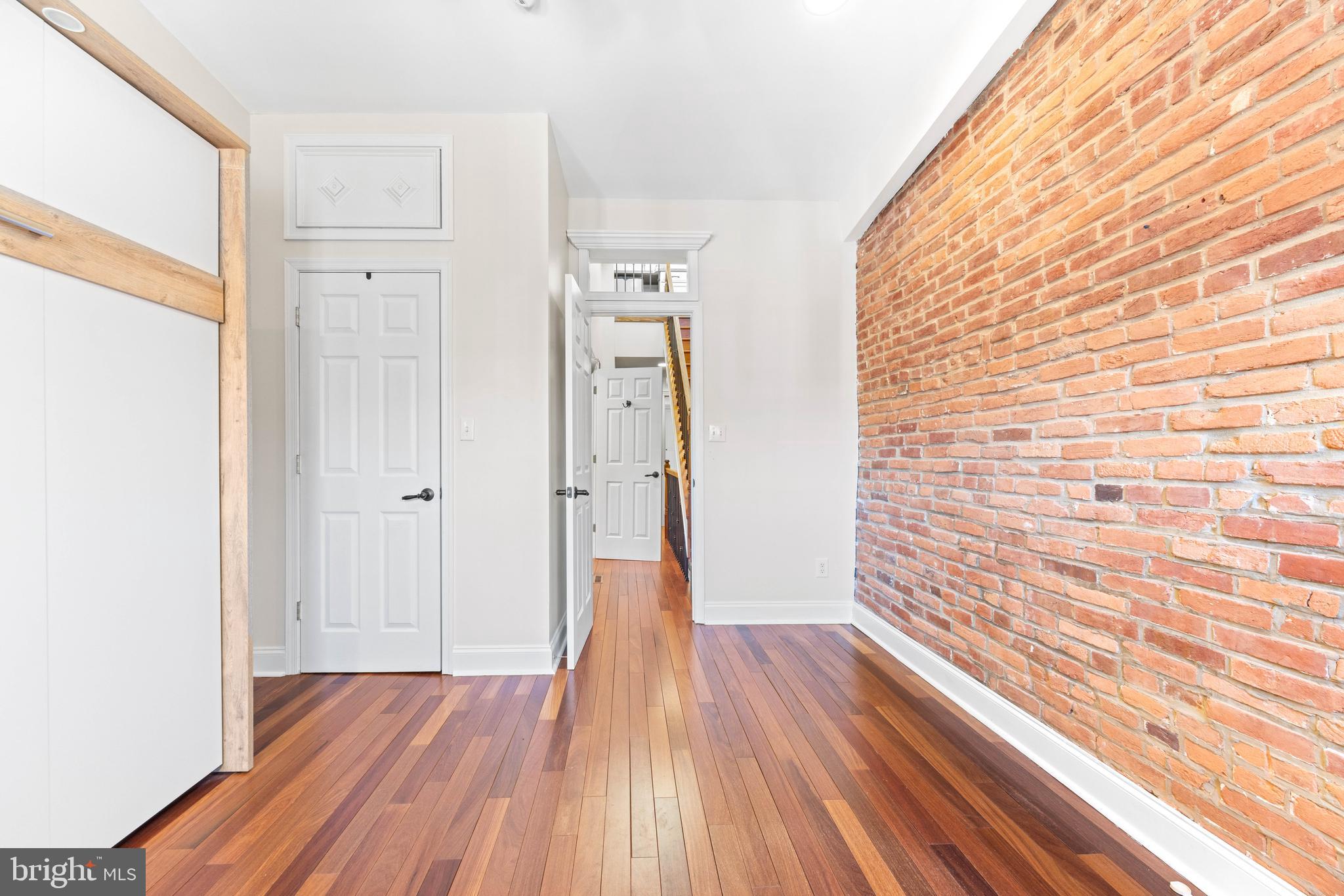 RIVERSIDE - Residential