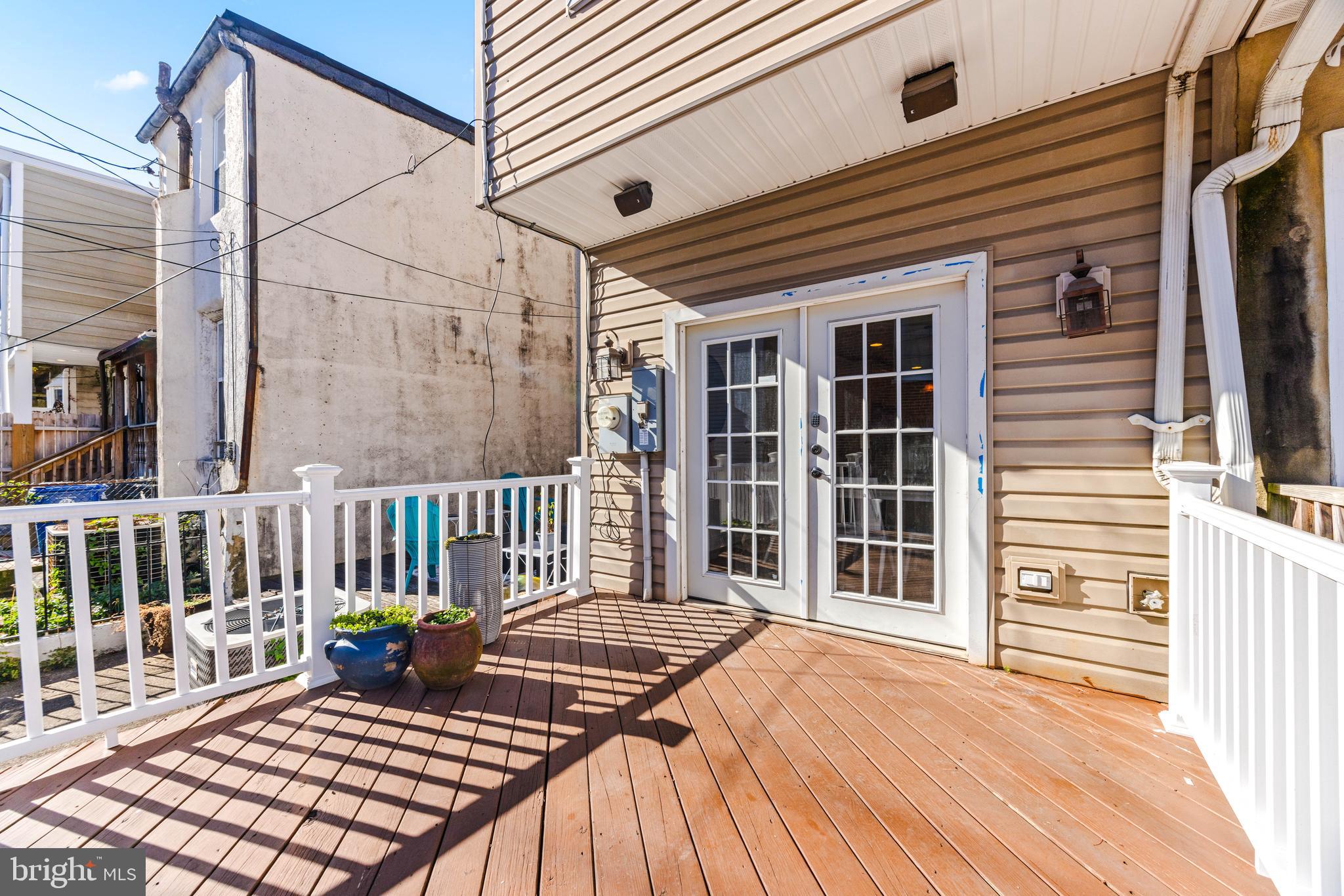 RIVERSIDE - Residential