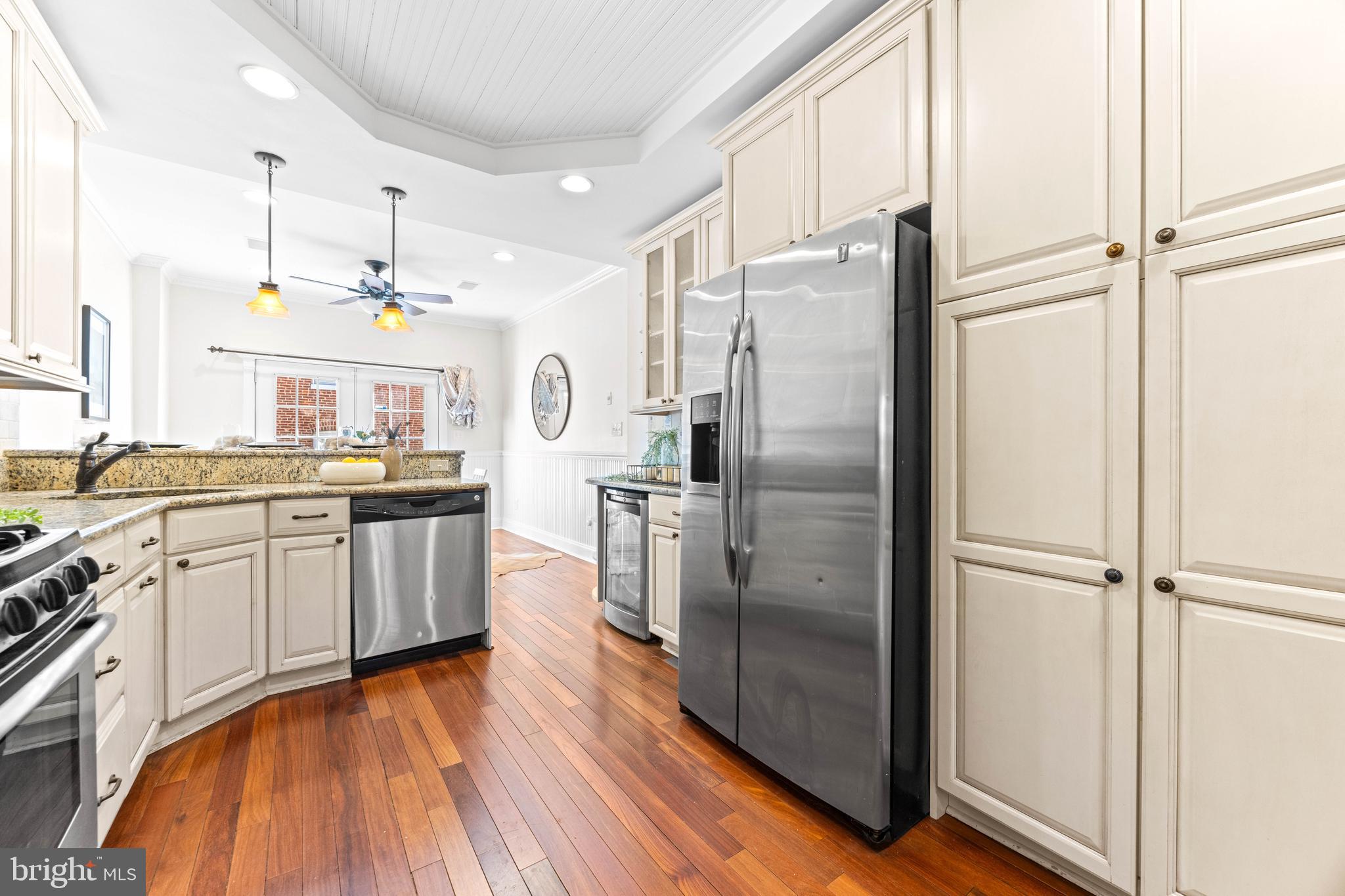 RIVERSIDE - Residential