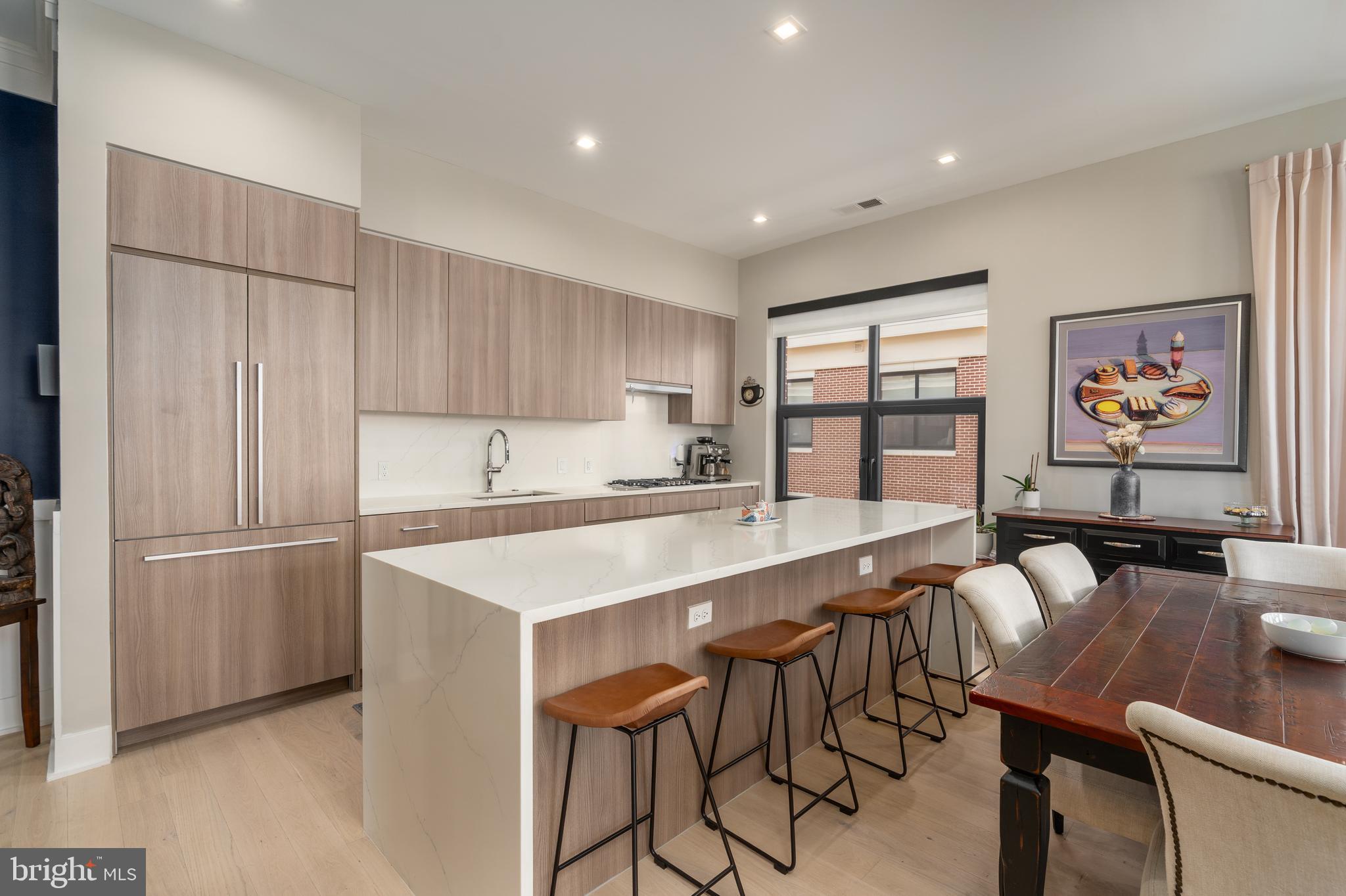 737 SWANN AVENUE 502