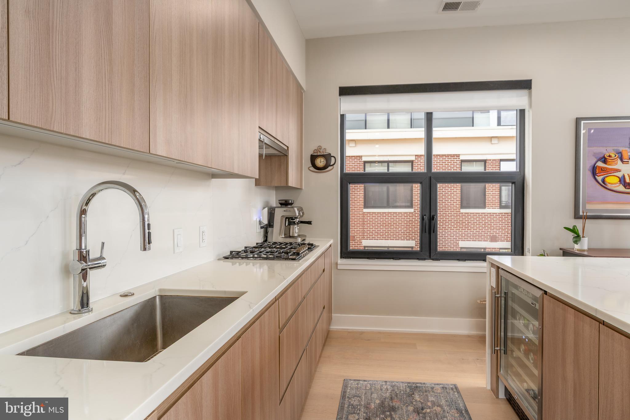 737 SWANN AVENUE 502