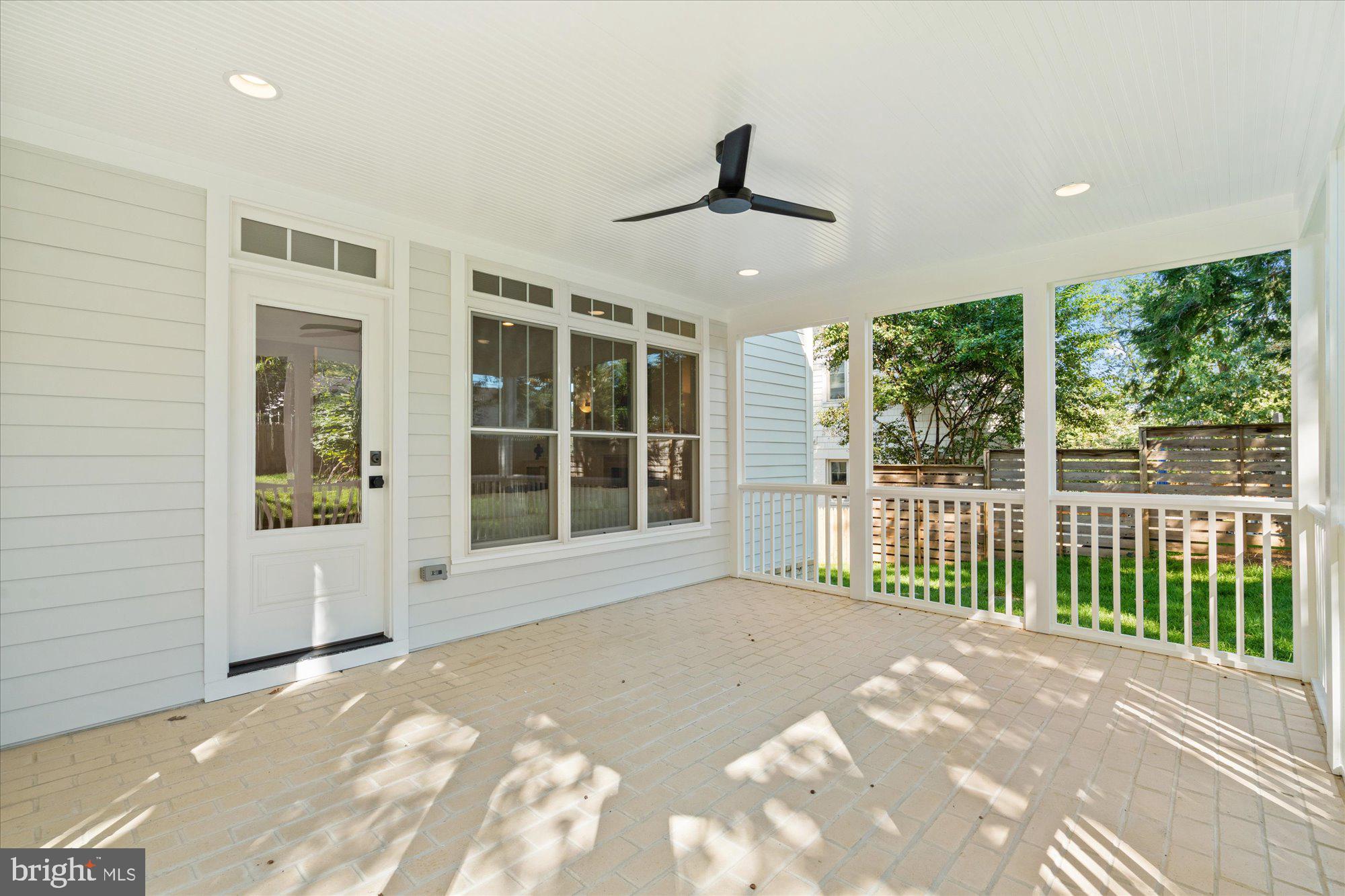 MONTICELLO PARK - Residential