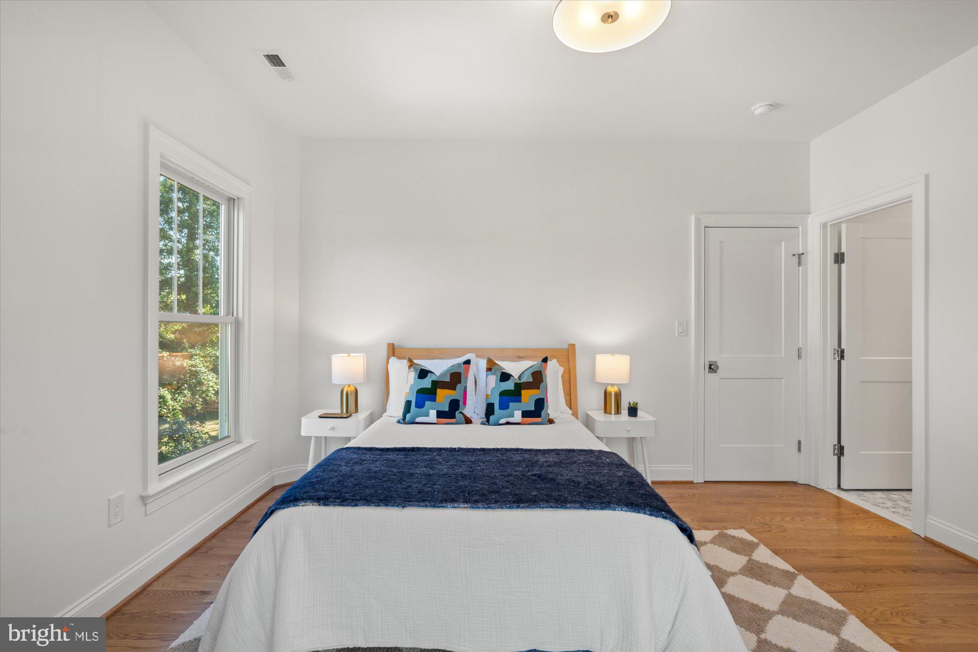 MONTICELLO PARK - Residential