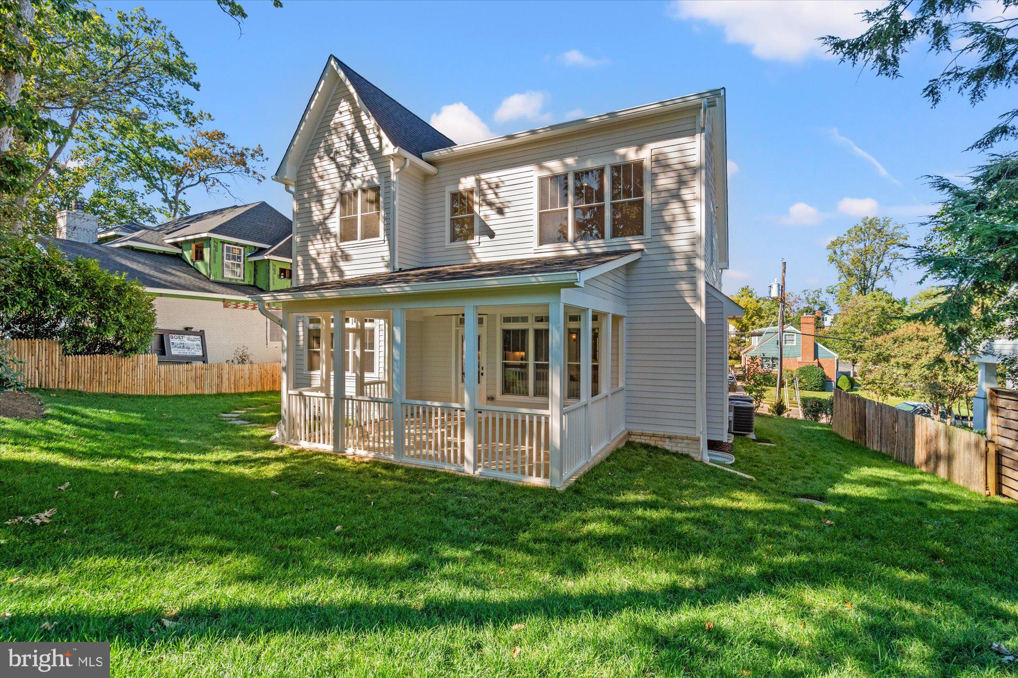 MONTICELLO PARK - Residential