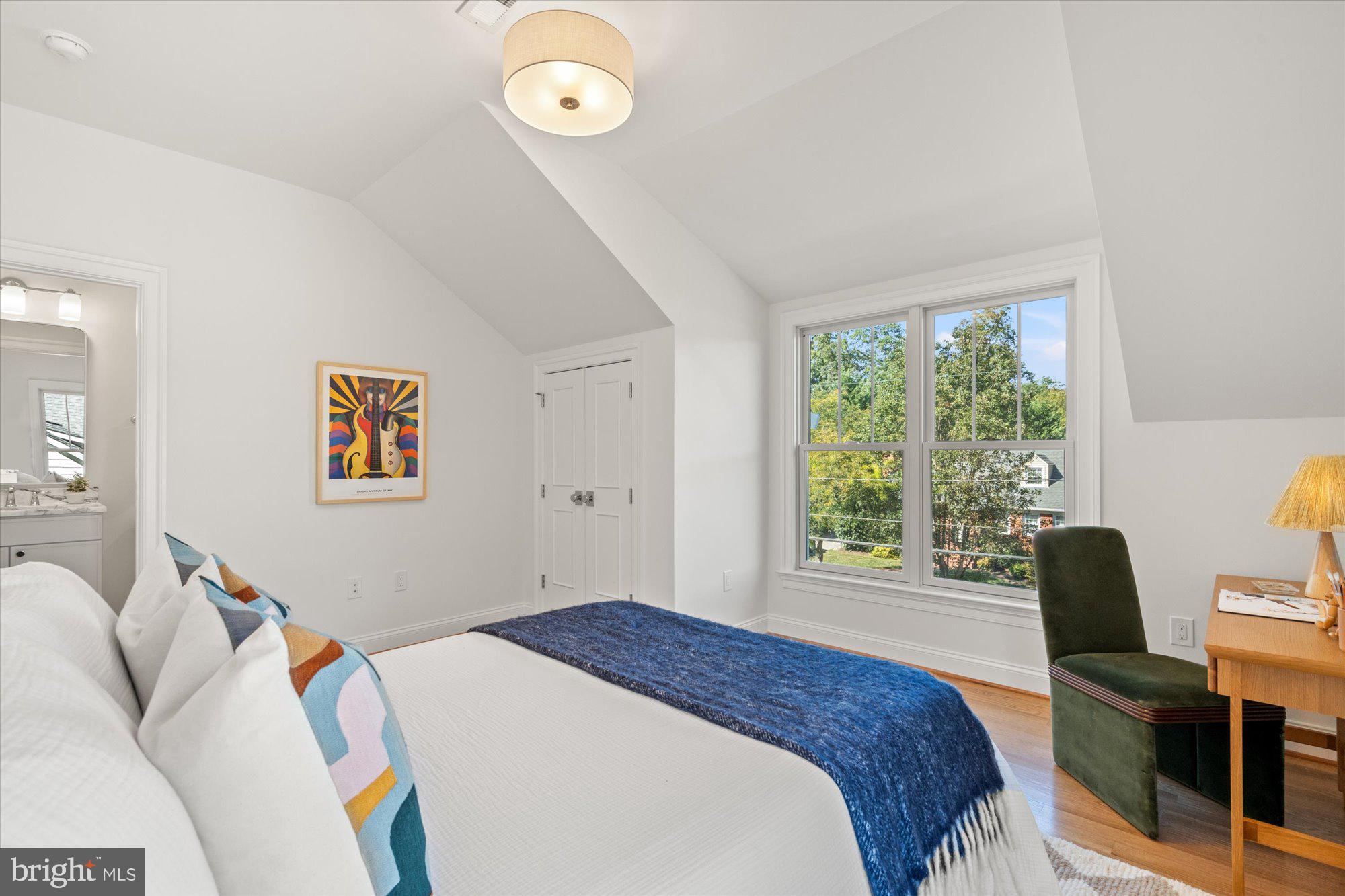 MONTICELLO PARK - Residential