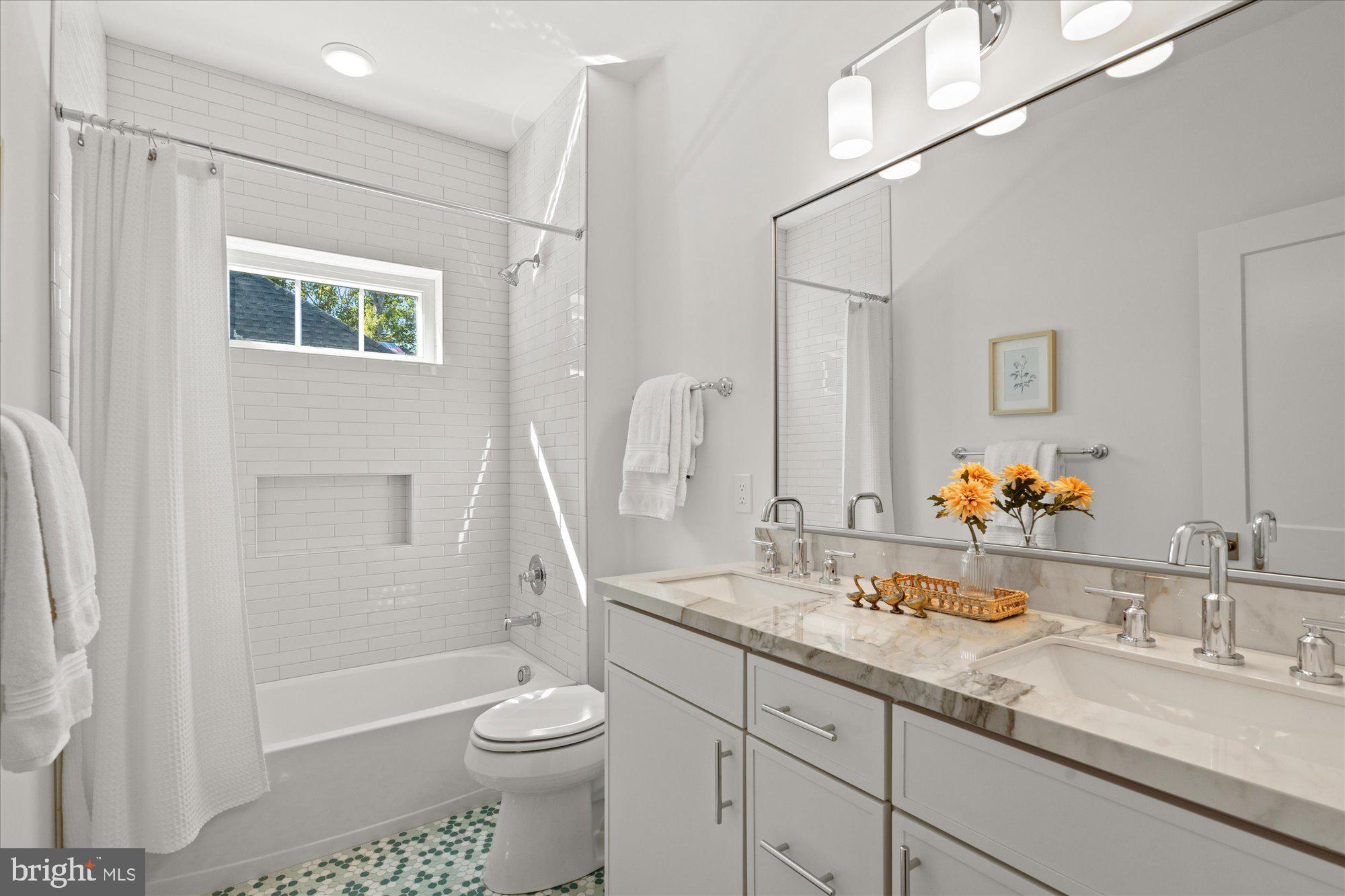 MONTICELLO PARK - Residential