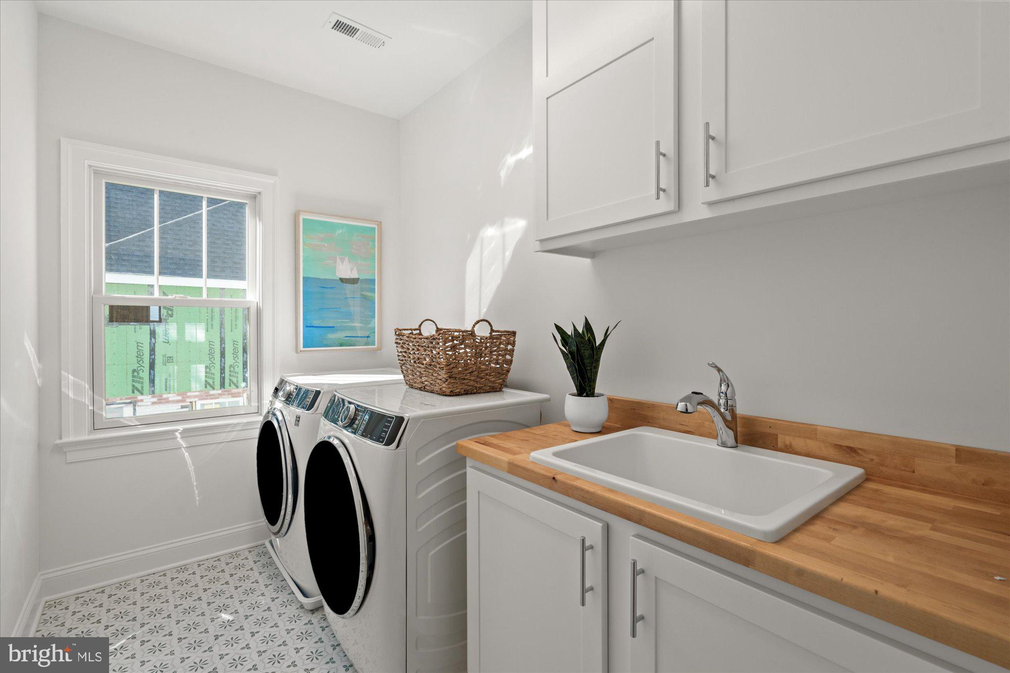 MONTICELLO PARK - Residential