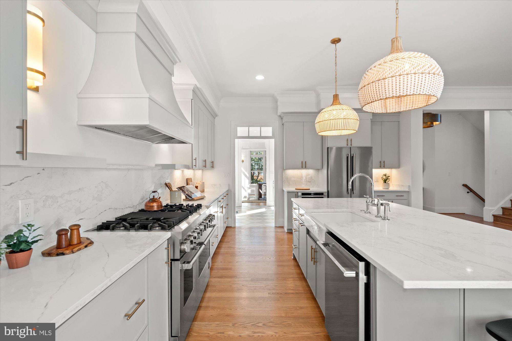 MONTICELLO PARK - Residential