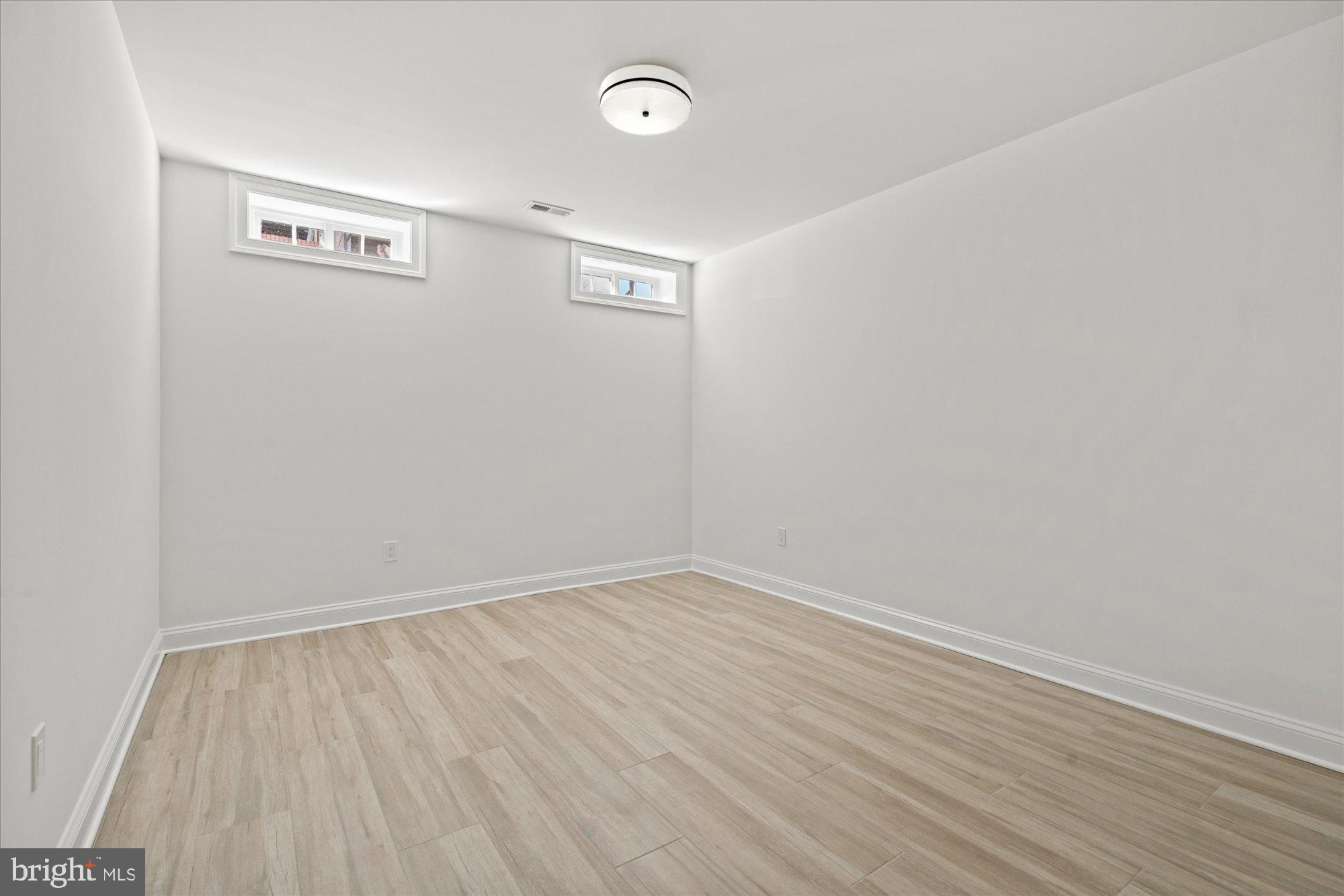 MONTICELLO PARK - Residential