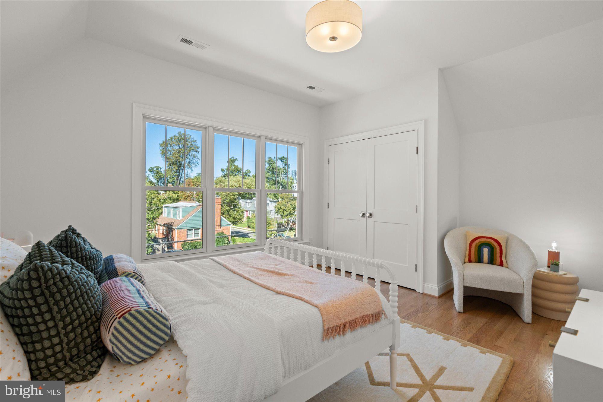 MONTICELLO PARK - Residential