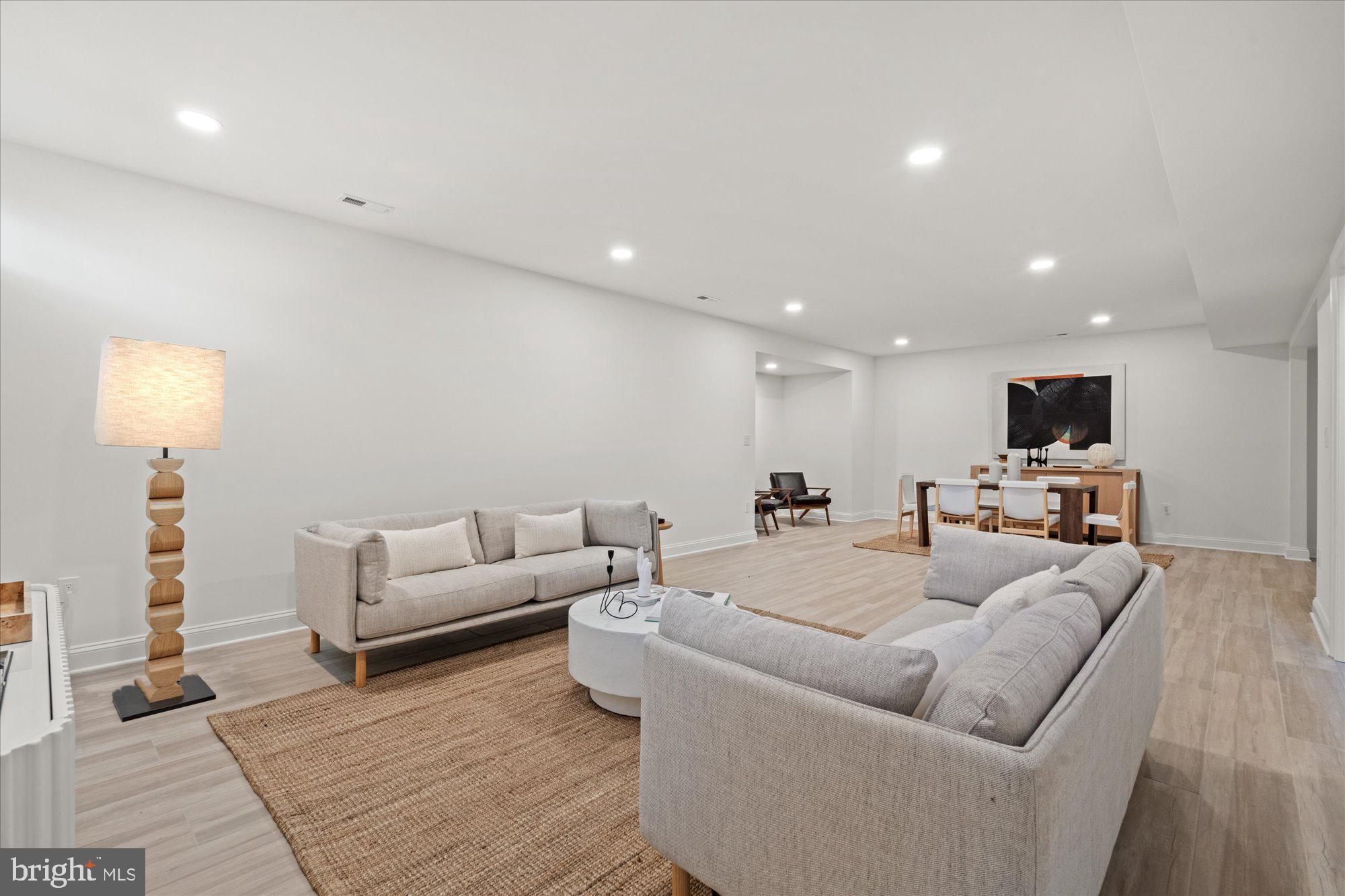 MONTICELLO PARK - Residential