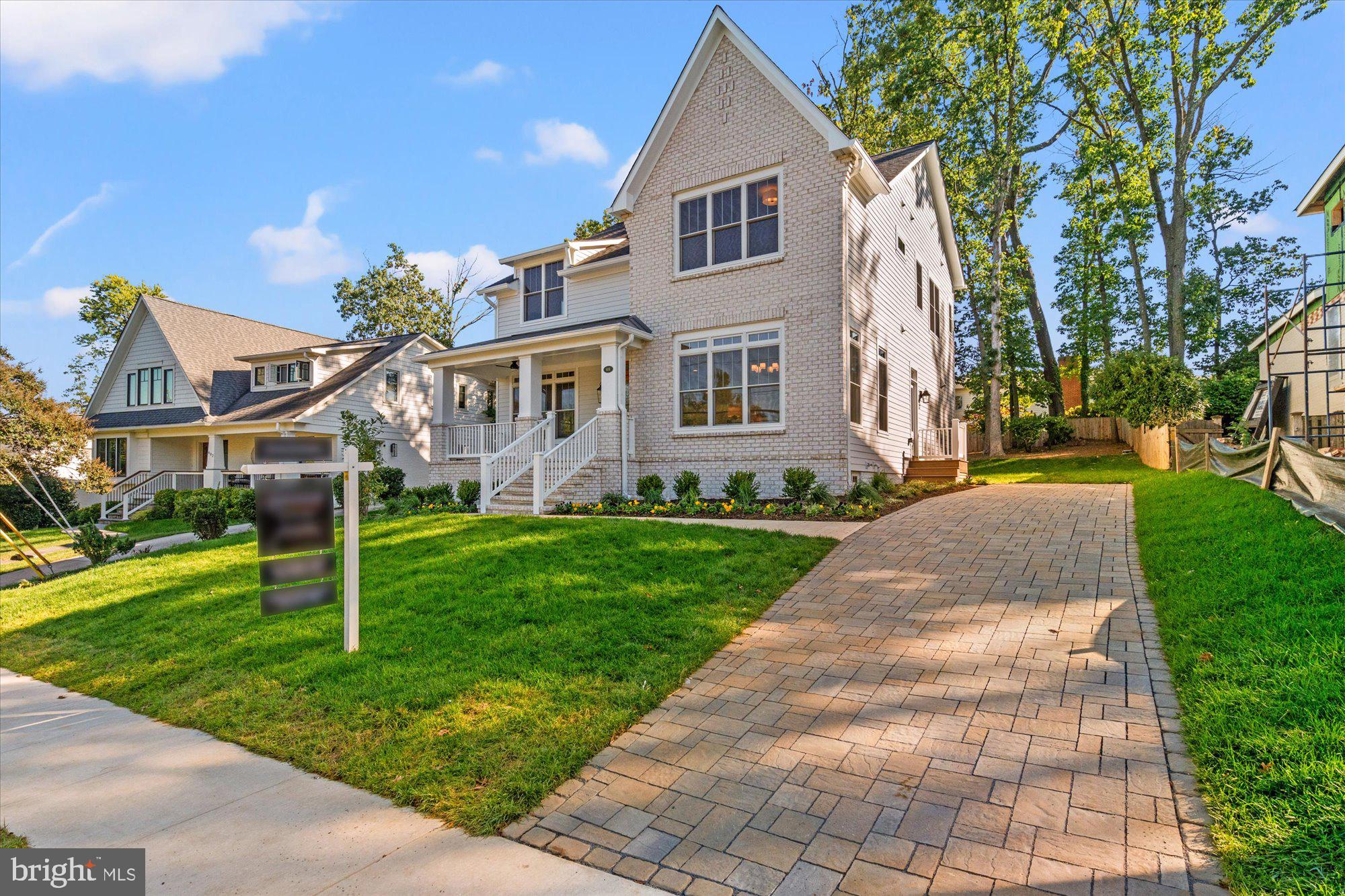 604 CRESTWOOD DRIVE