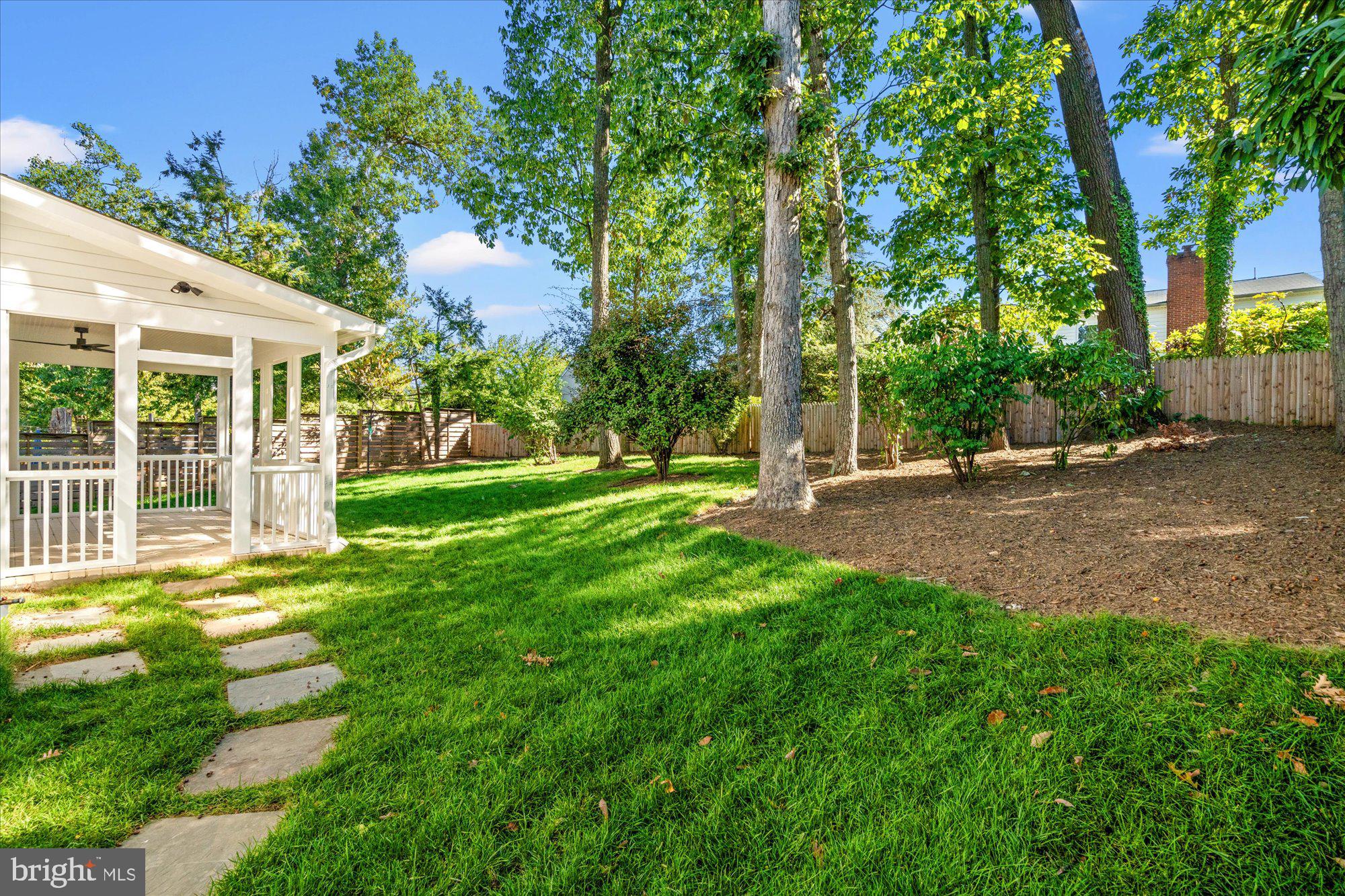 MONTICELLO PARK - Residential