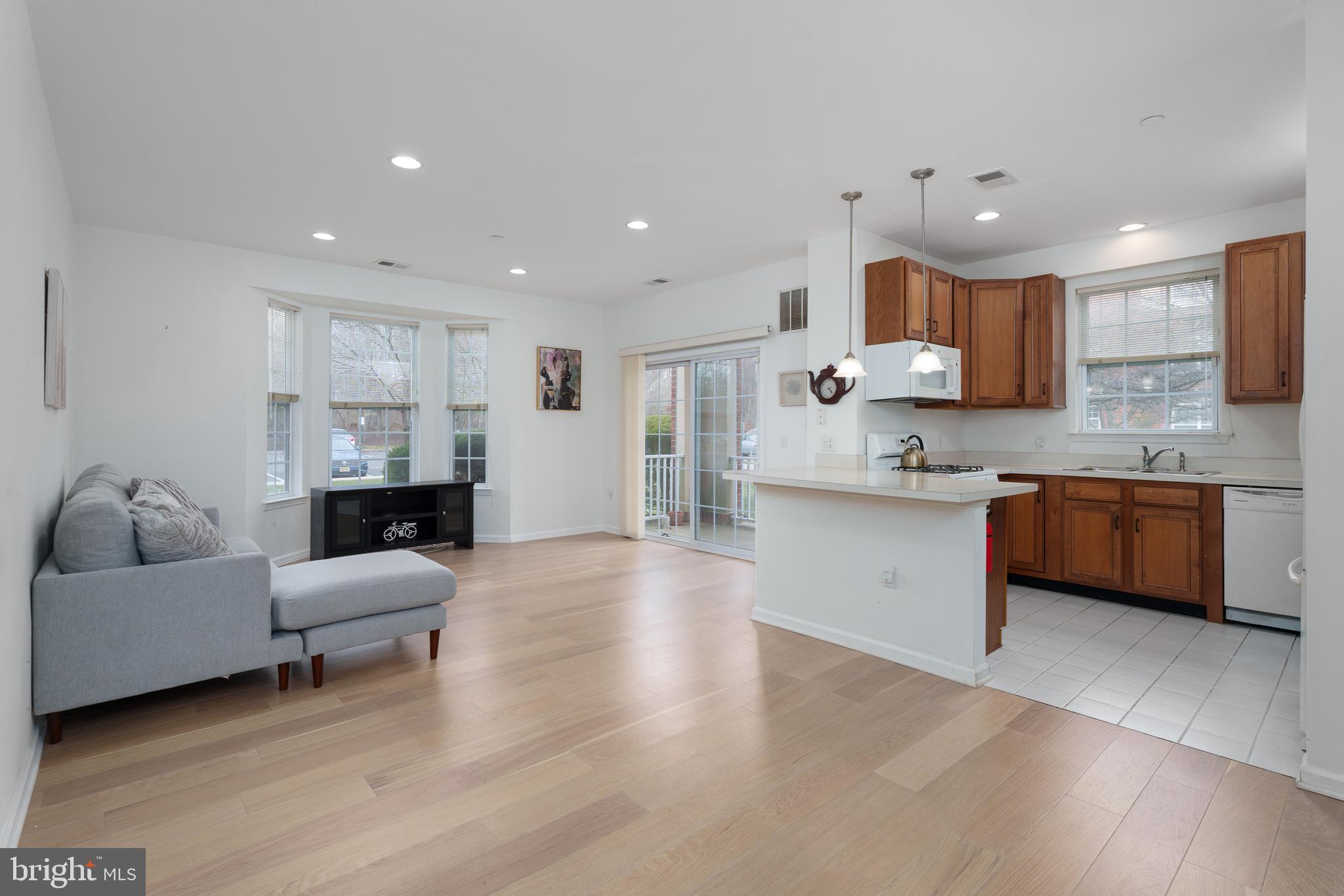 1109 COLTS CIRCLE F2