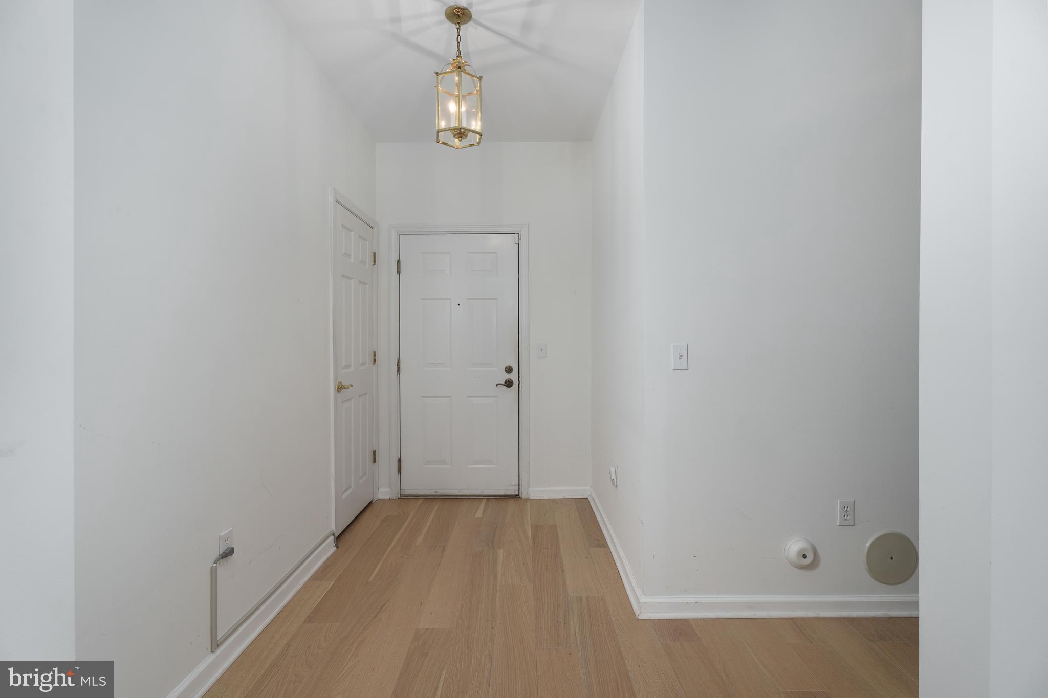 1109 COLTS CIRCLE F2