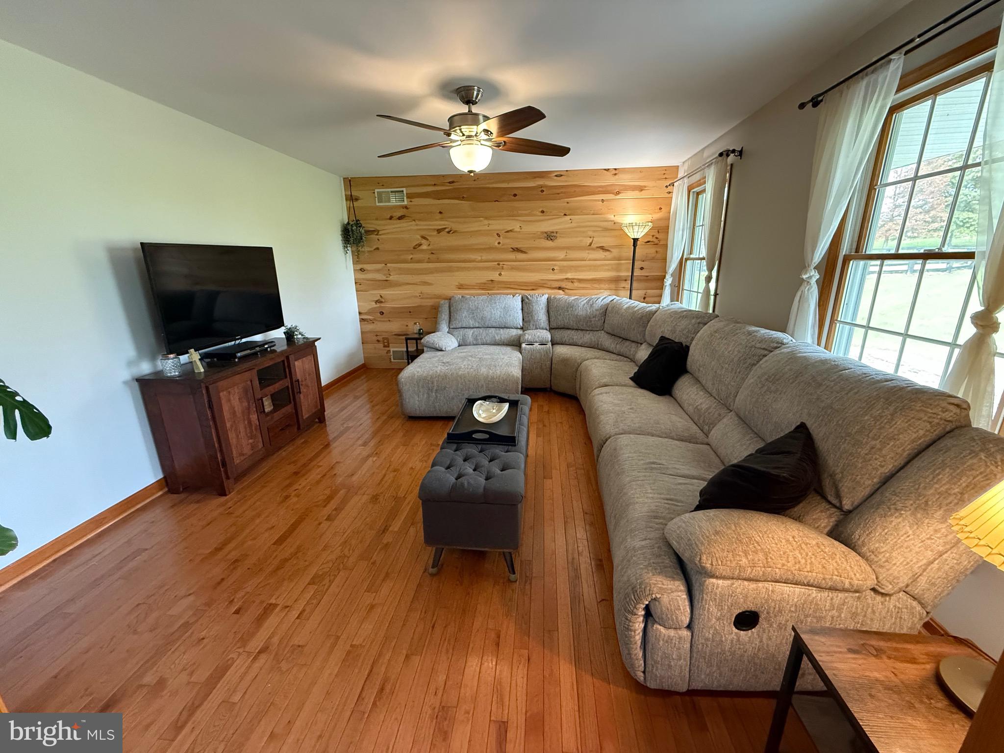 OAK HILL FARMS - Residential