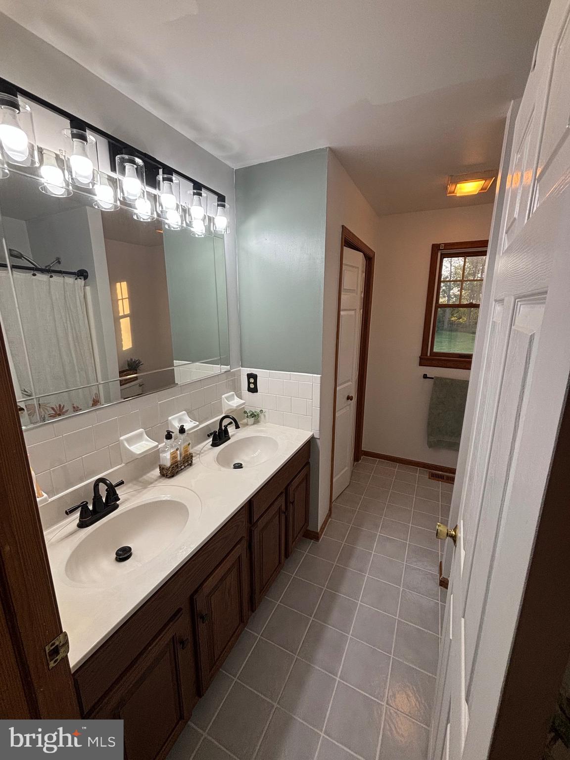 OAK HILL FARMS - Residential