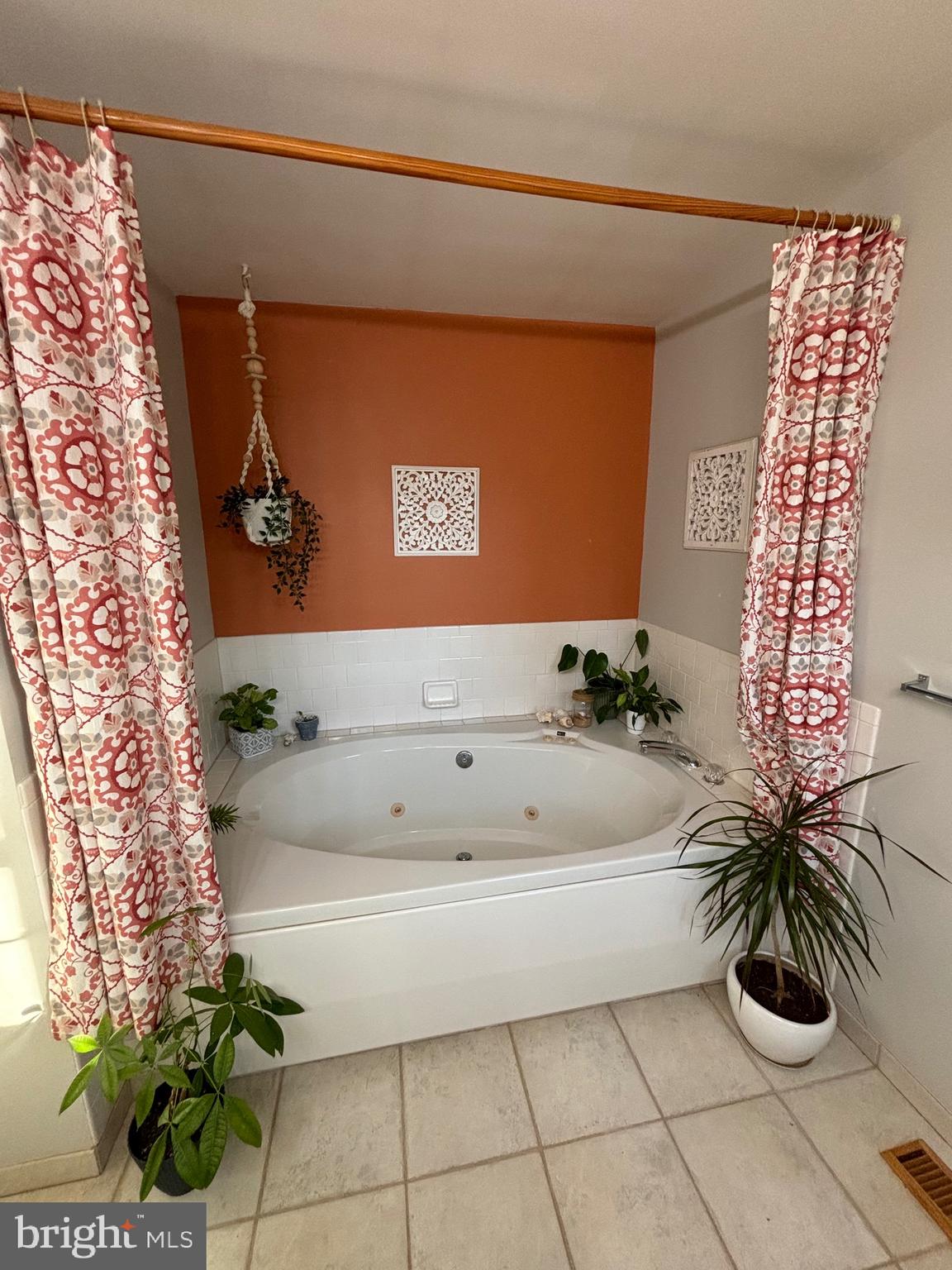 OAK HILL FARMS - Residential